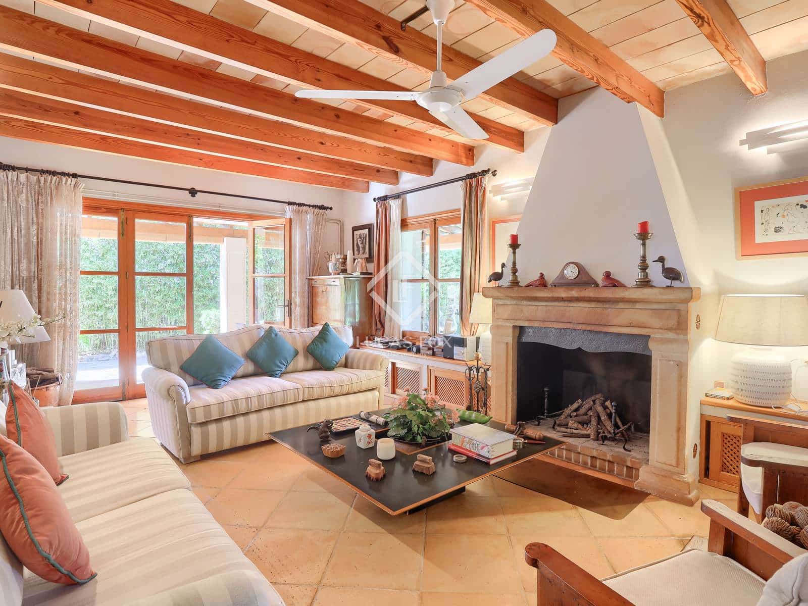 5 slaapkamer Finca/Landhuis te koop in Santa Maria del Cami met garage - € 2.950.000 (Ref: 9388449)