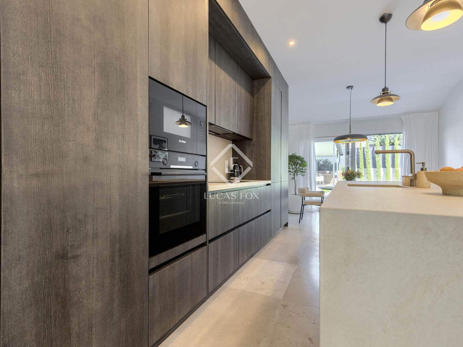 5 bedroom Villa for sale in Boadilla del Monte with pool garage - € 2,990,000 (Ref: 9388662)