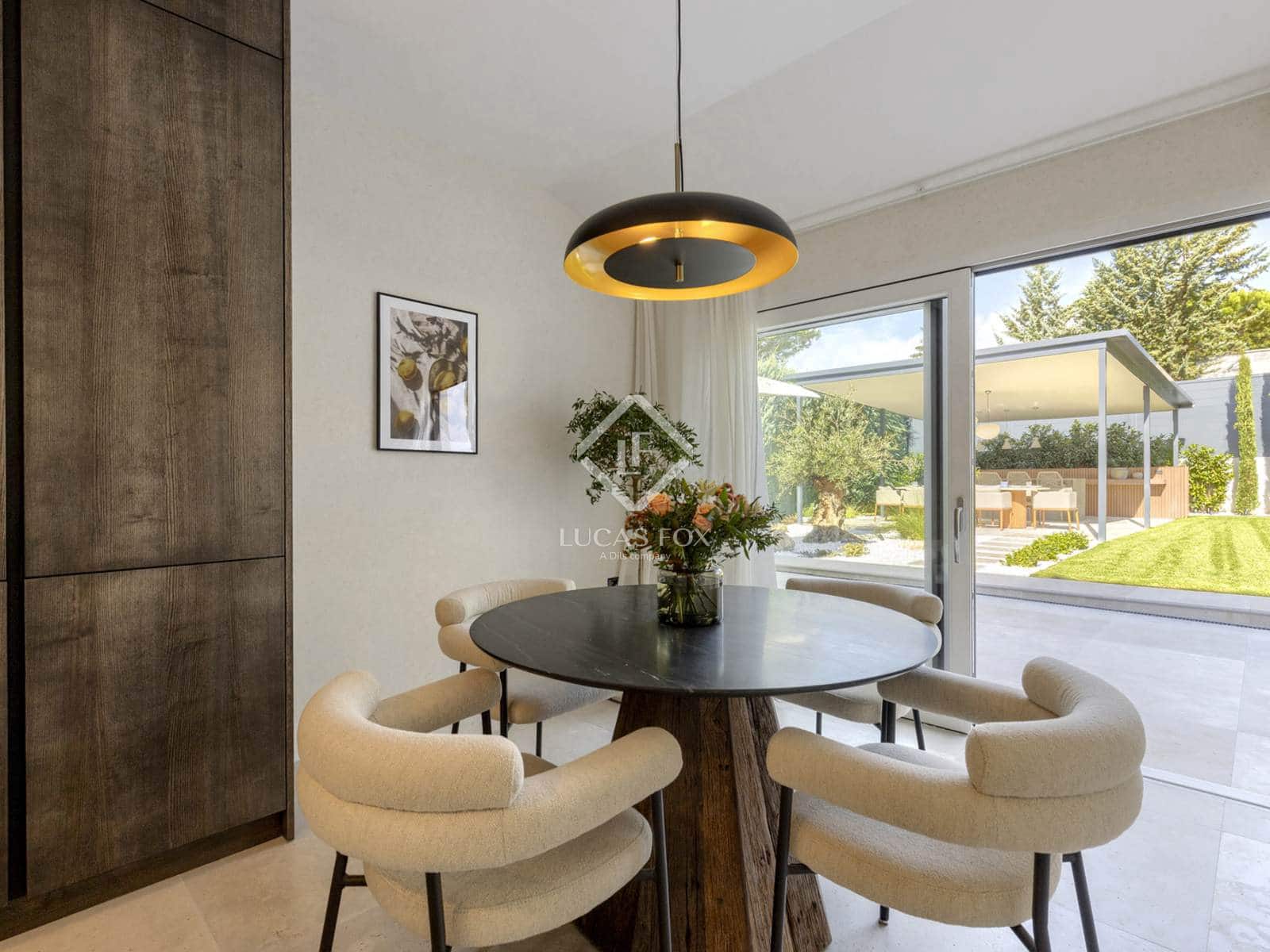 5 bedroom Villa for sale in Boadilla del Monte with pool garage - € 2,990,000 (Ref: 9388662)