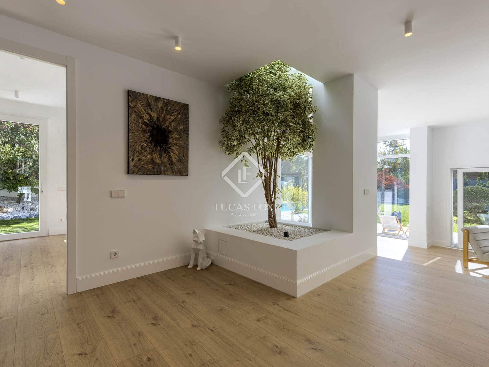 5 bedroom Villa for sale in Boadilla del Monte with pool garage - € 2,990,000 (Ref: 9388662)