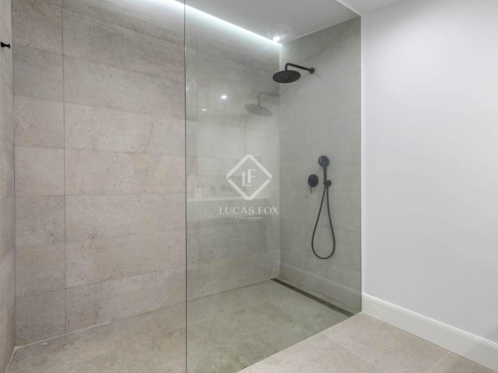 5 bedroom Villa for sale in Boadilla del Monte with pool garage - € 2,990,000 (Ref: 9388662)