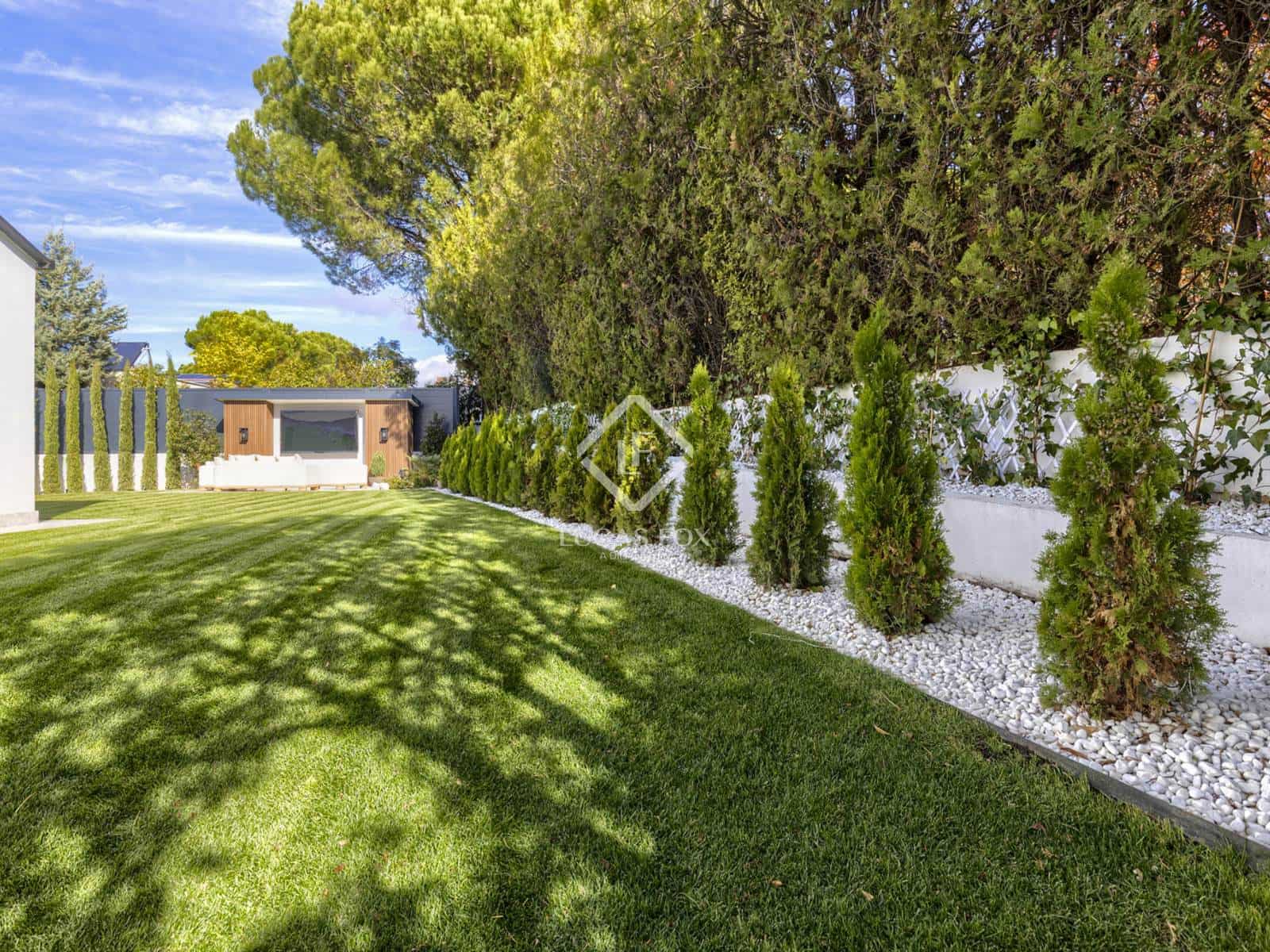 5 bedroom Villa for sale in Boadilla del Monte with pool garage - € 2,990,000 (Ref: 9388662)