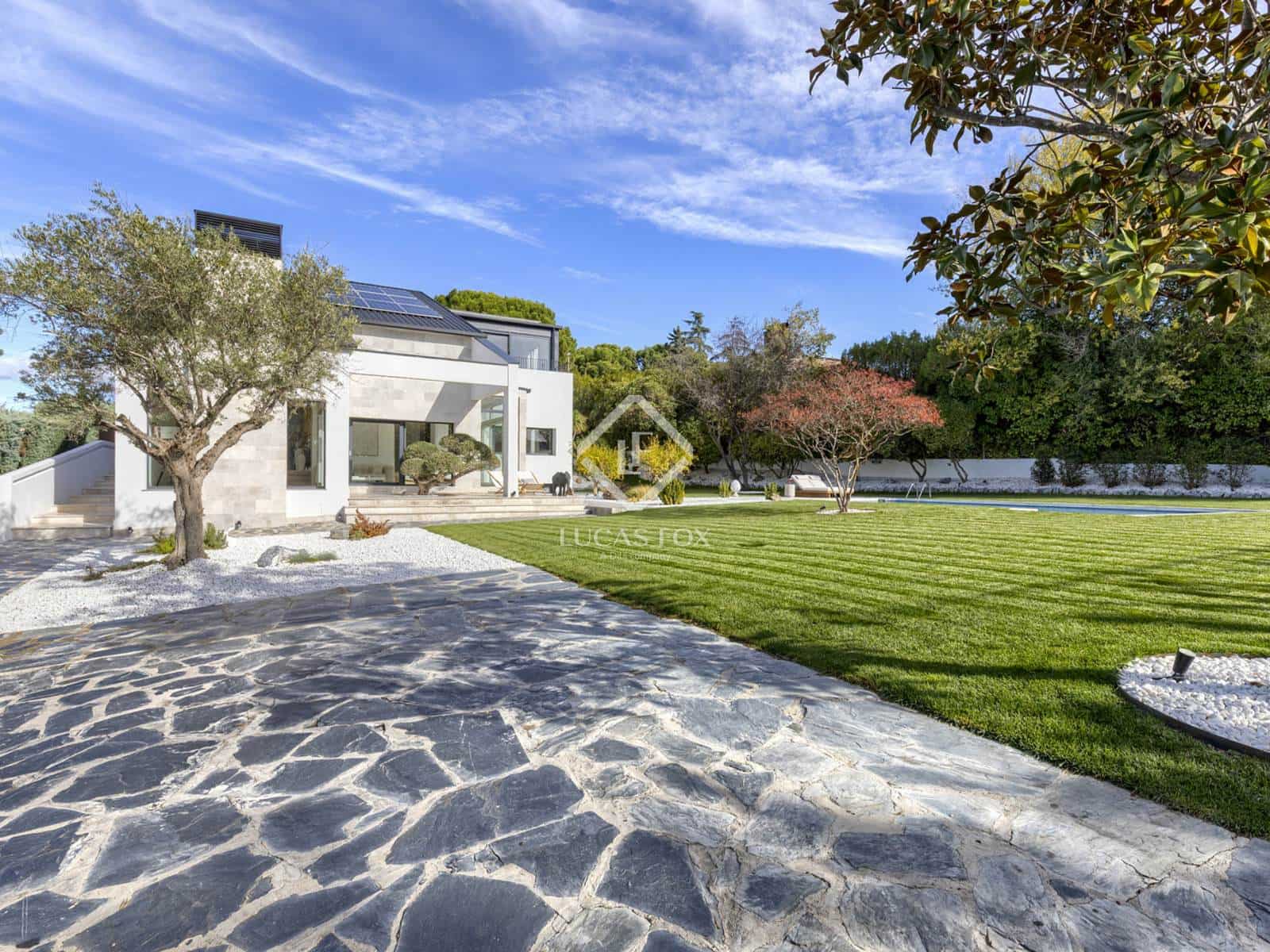 5 bedroom Villa for sale in Boadilla del Monte with pool garage - € 2,990,000 (Ref: 9388662)