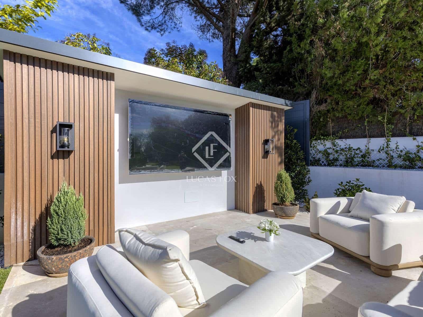 5 bedroom Villa for sale in Boadilla del Monte with pool garage - € 2,990,000 (Ref: 9388662)