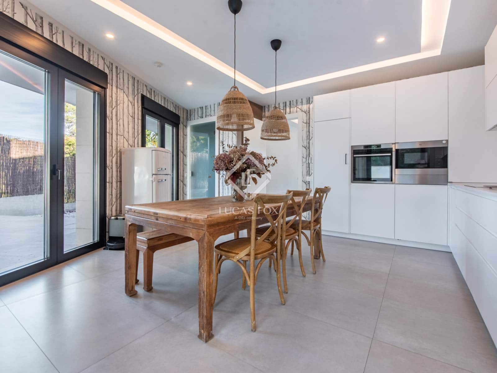 6 bedroom Villa for sale in Boadilla del Monte with pool garage - € 3,900,000 (Ref: 9388663)