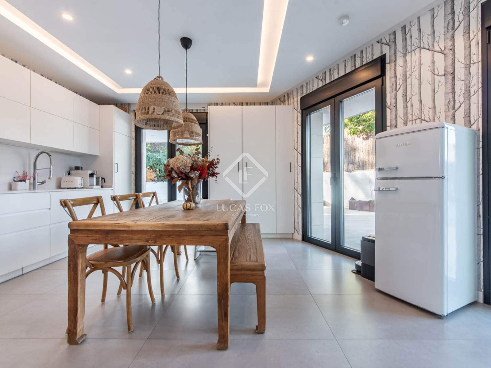 6 bedroom Villa for sale in Boadilla del Monte with pool garage - € 3,900,000 (Ref: 9388663)