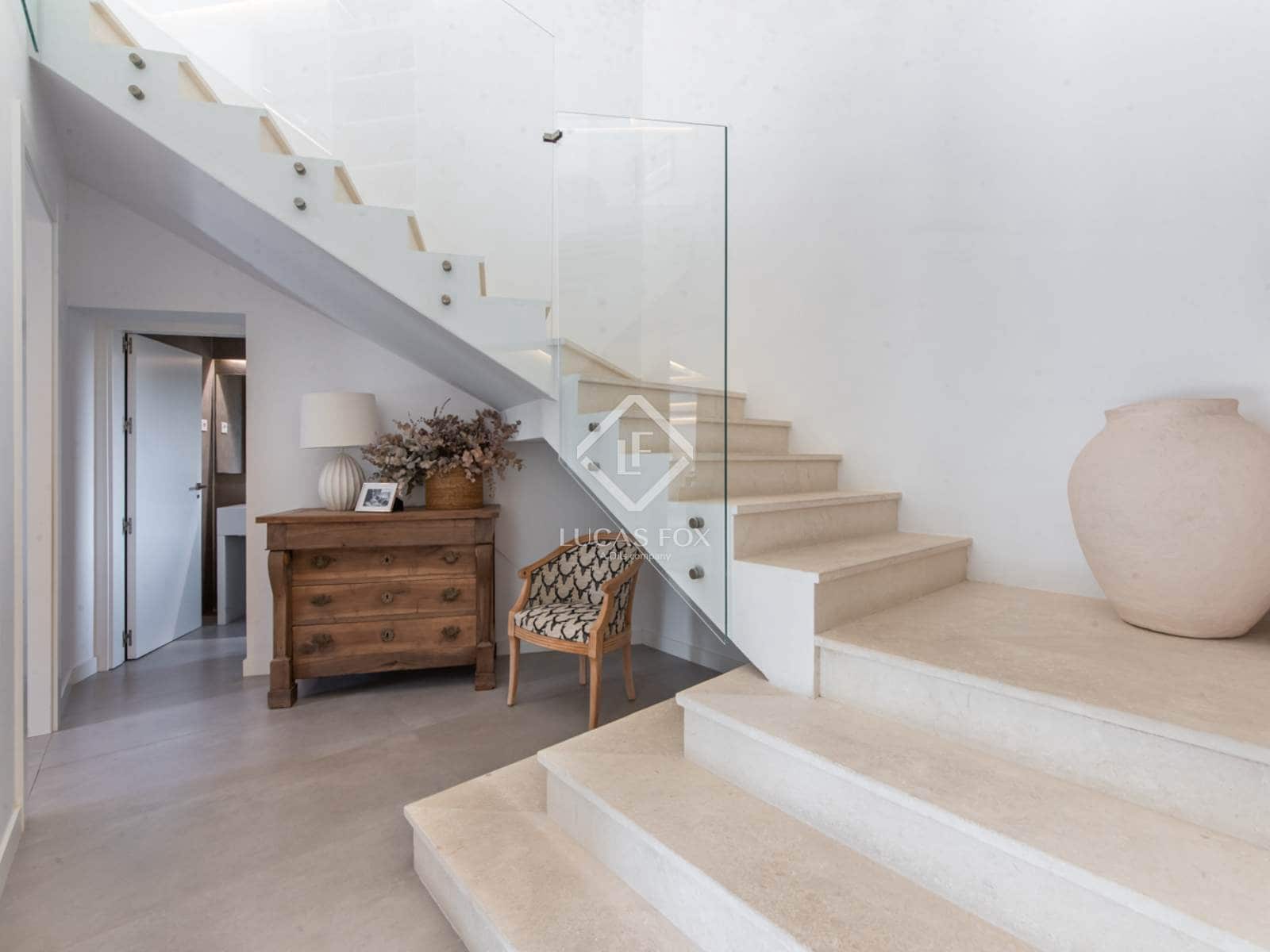 6 bedroom Villa for sale in Boadilla del Monte with pool garage - € 3,900,000 (Ref: 9388663)