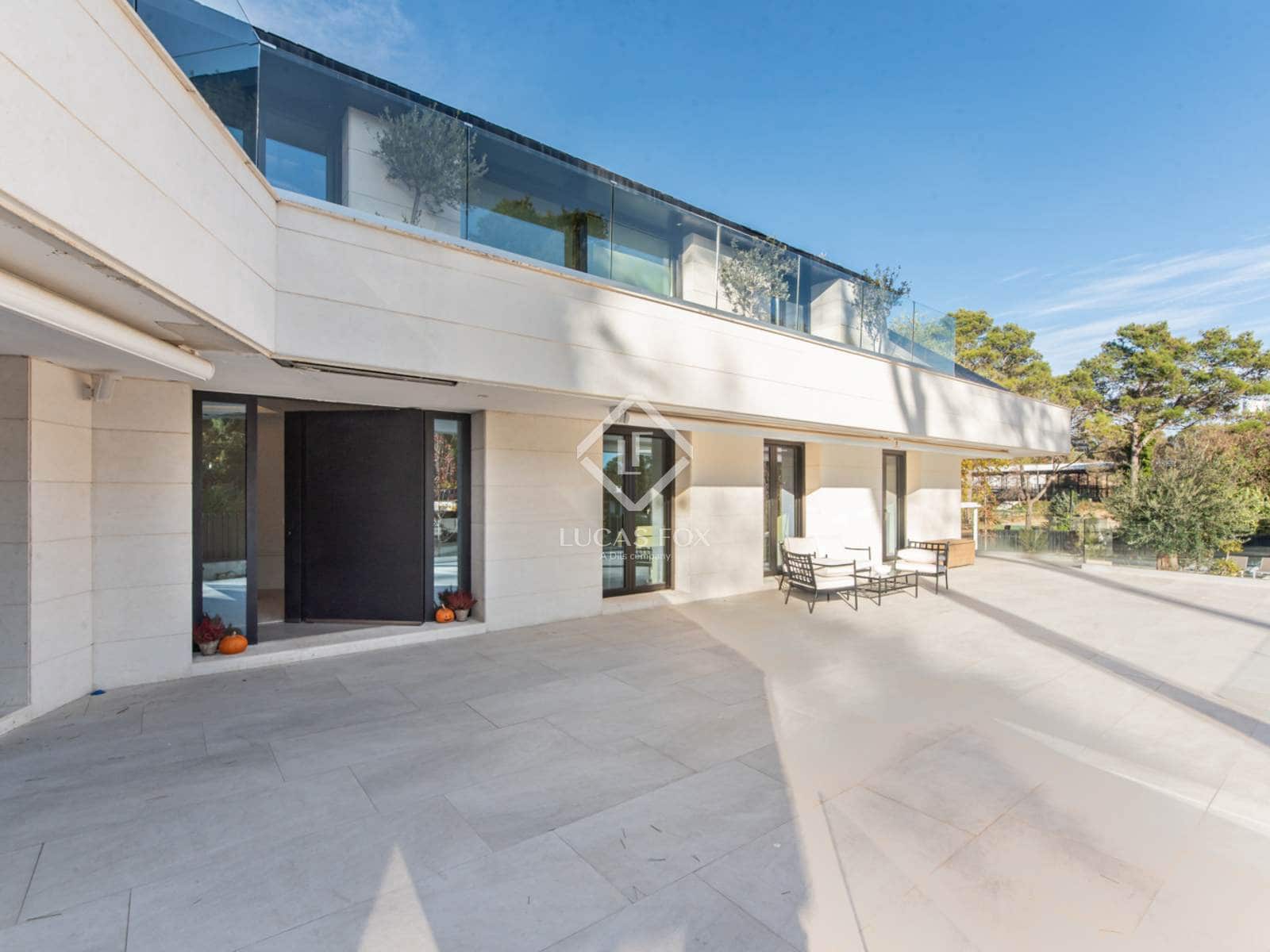 6 bedroom Villa for sale in Boadilla del Monte with pool garage - € 3,900,000 (Ref: 9388663)