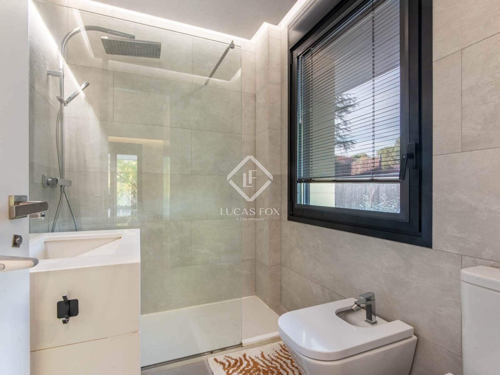 6 bedroom Villa for sale in Boadilla del Monte with pool garage - € 3,900,000 (Ref: 9388663)