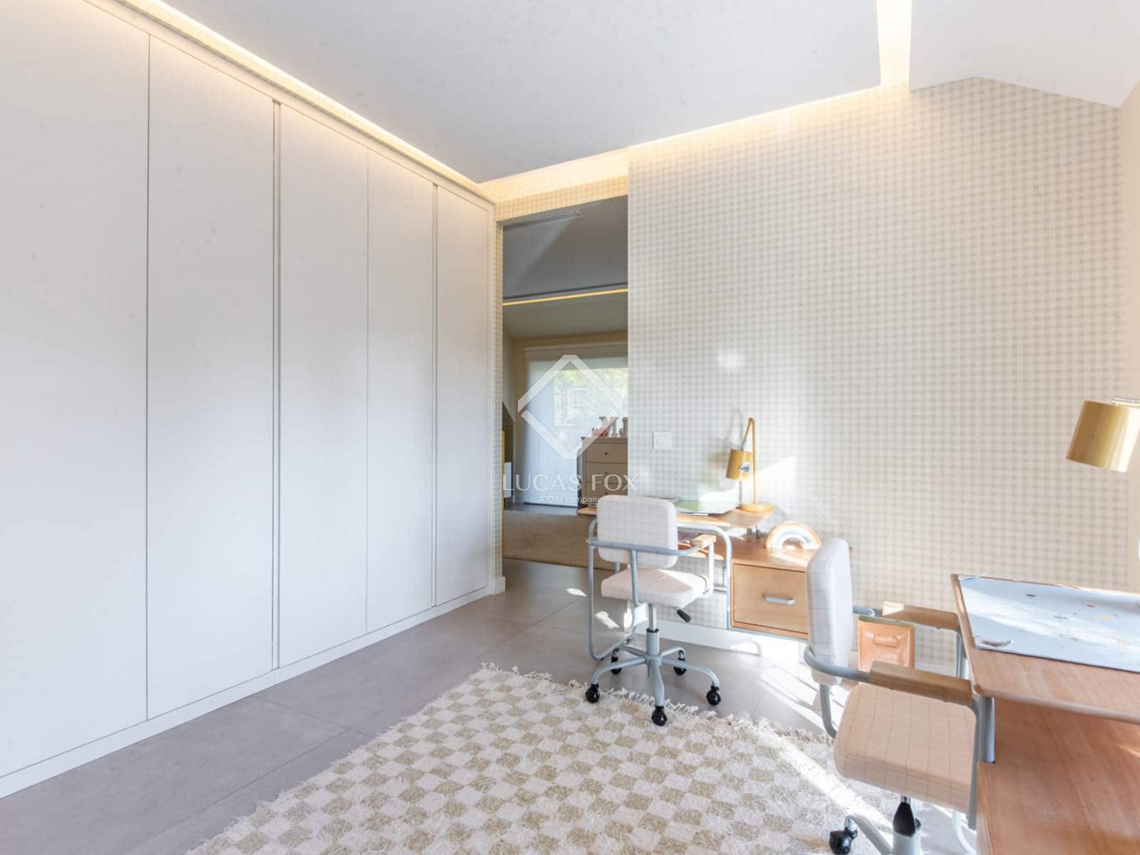 6 bedroom Villa for sale in Boadilla del Monte with pool garage - € 3,900,000 (Ref: 9388663)