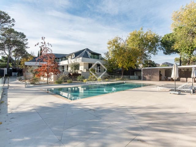 6 bedroom Villa for sale in Boadilla del Monte with pool garage - € 3,900,000 (Ref: 9388663)