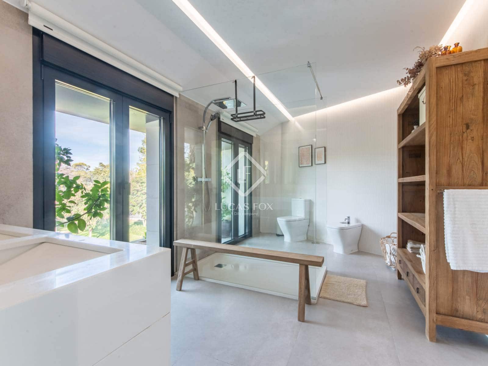 6 bedroom Villa for sale in Boadilla del Monte with pool garage - € 3,900,000 (Ref: 9388663)