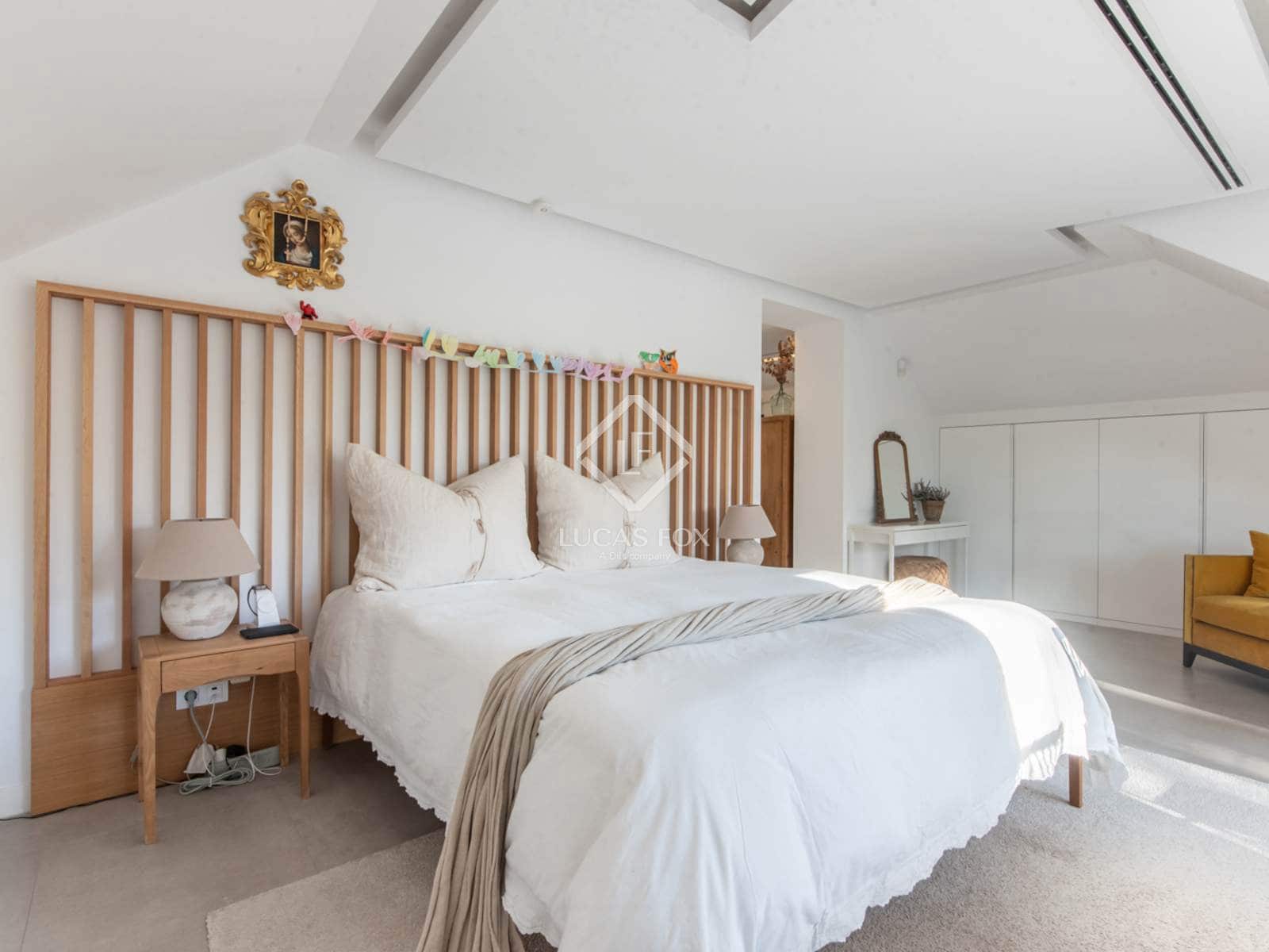 6 bedroom Villa for sale in Boadilla del Monte with pool garage - € 3,900,000 (Ref: 9388663)