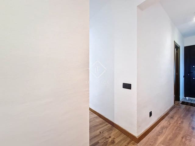 3 bedroom Villa for sale in Vilanova i la Geltrú - € 270,000 (Ref: 9388665)