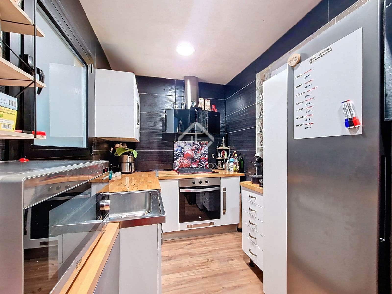 3 bedroom Villa for sale in Vilanova i la Geltru - € 270,000 (Ref: 9388665)