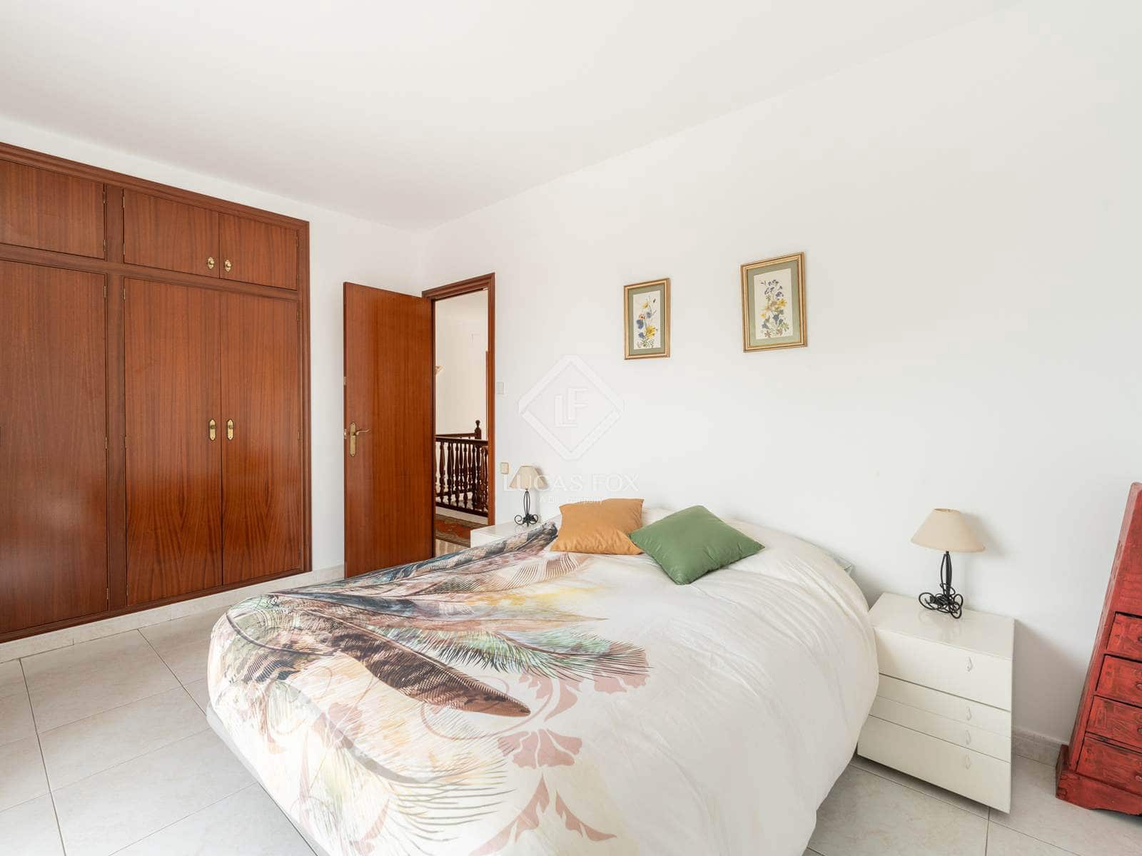 5 bedroom Villa for sale in Castelldefels with pool garage - € 1,590,000 (Ref: 9388666)