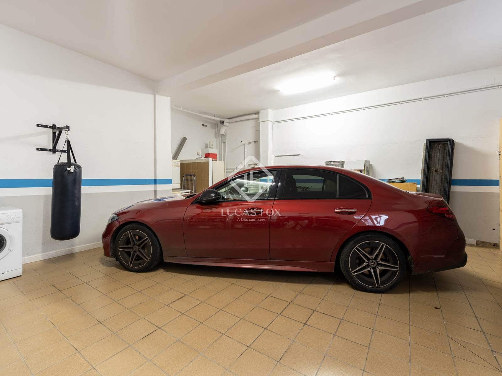 5 bedroom Villa for sale in Castelldefels with pool garage - € 1,590,000 (Ref: 9388666)