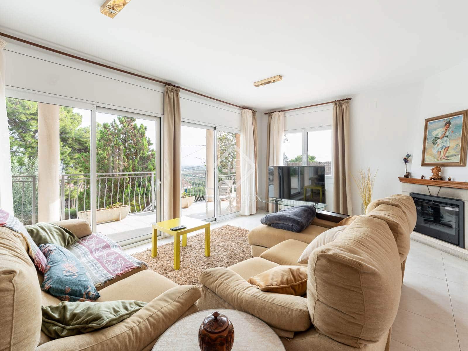 5 bedroom Villa for sale in Castelldefels with pool garage - € 1,590,000 (Ref: 9388666)