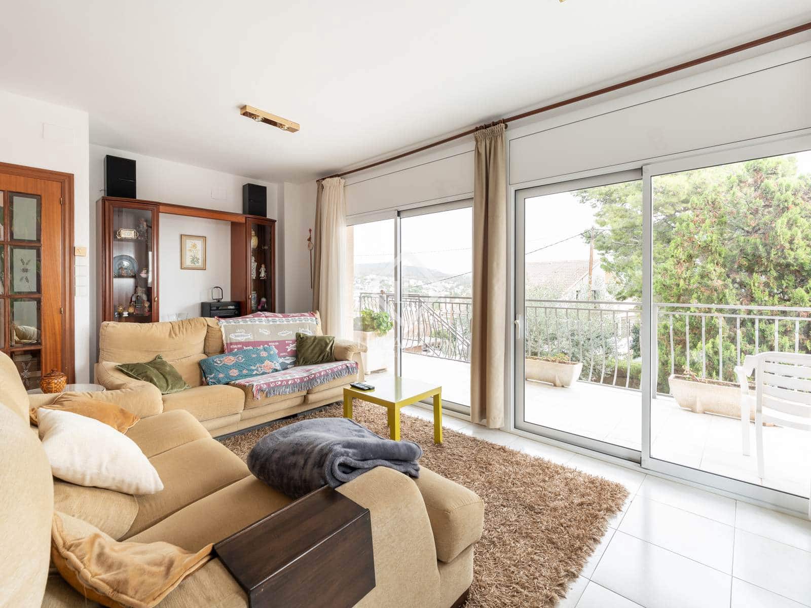 5 bedroom Villa for sale in Castelldefels with pool garage - € 1,590,000 (Ref: 9388666)