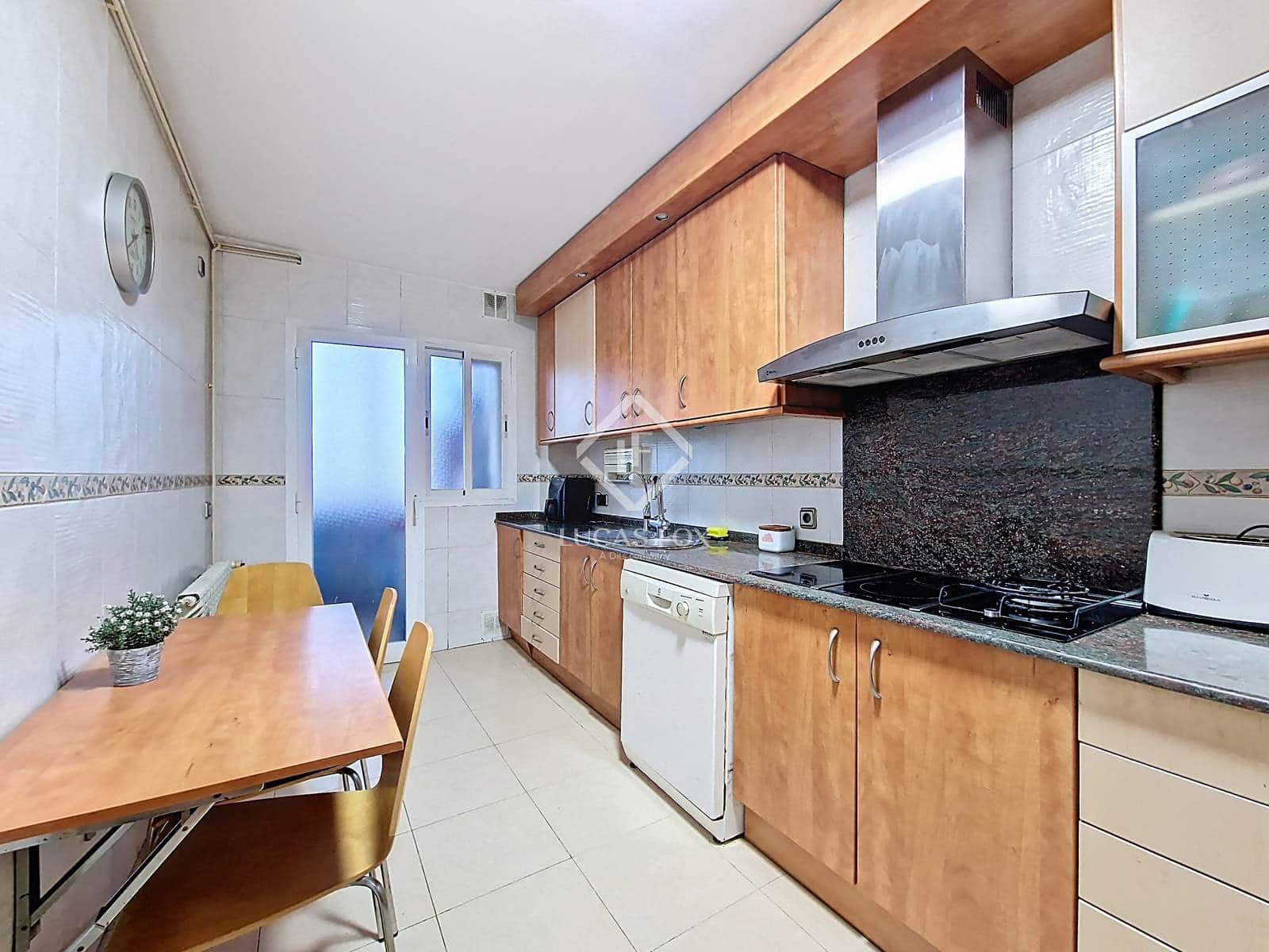 4 sypialnia Apartament na sprzedaż w Vilanova i la Geltru - 345 000 € (Ref: 9388667)