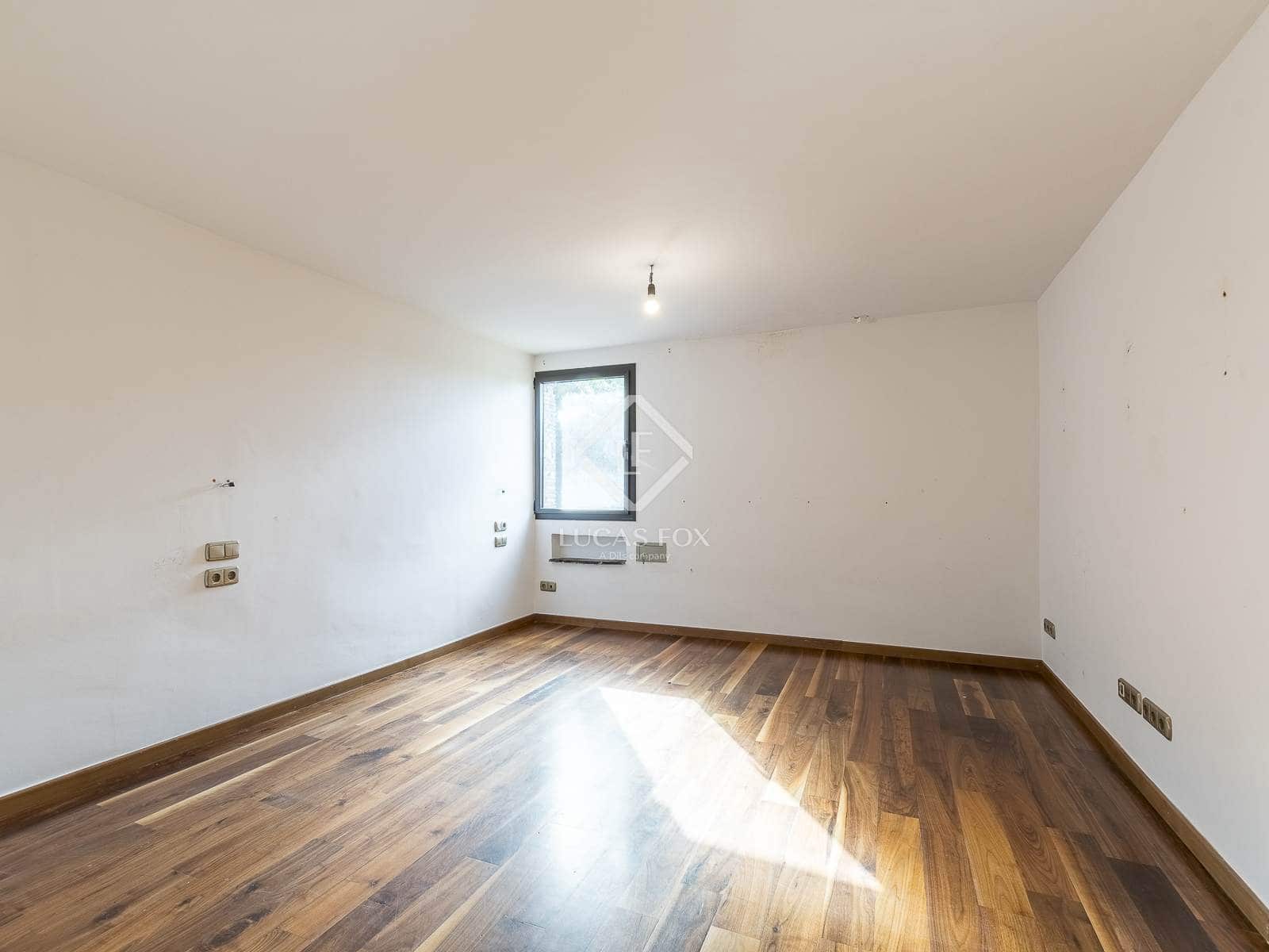 Chalet de 6 habitaciones en Barcelona ciudad en venta con piscina garaje - 1.640.000 € (Ref: 9389928)