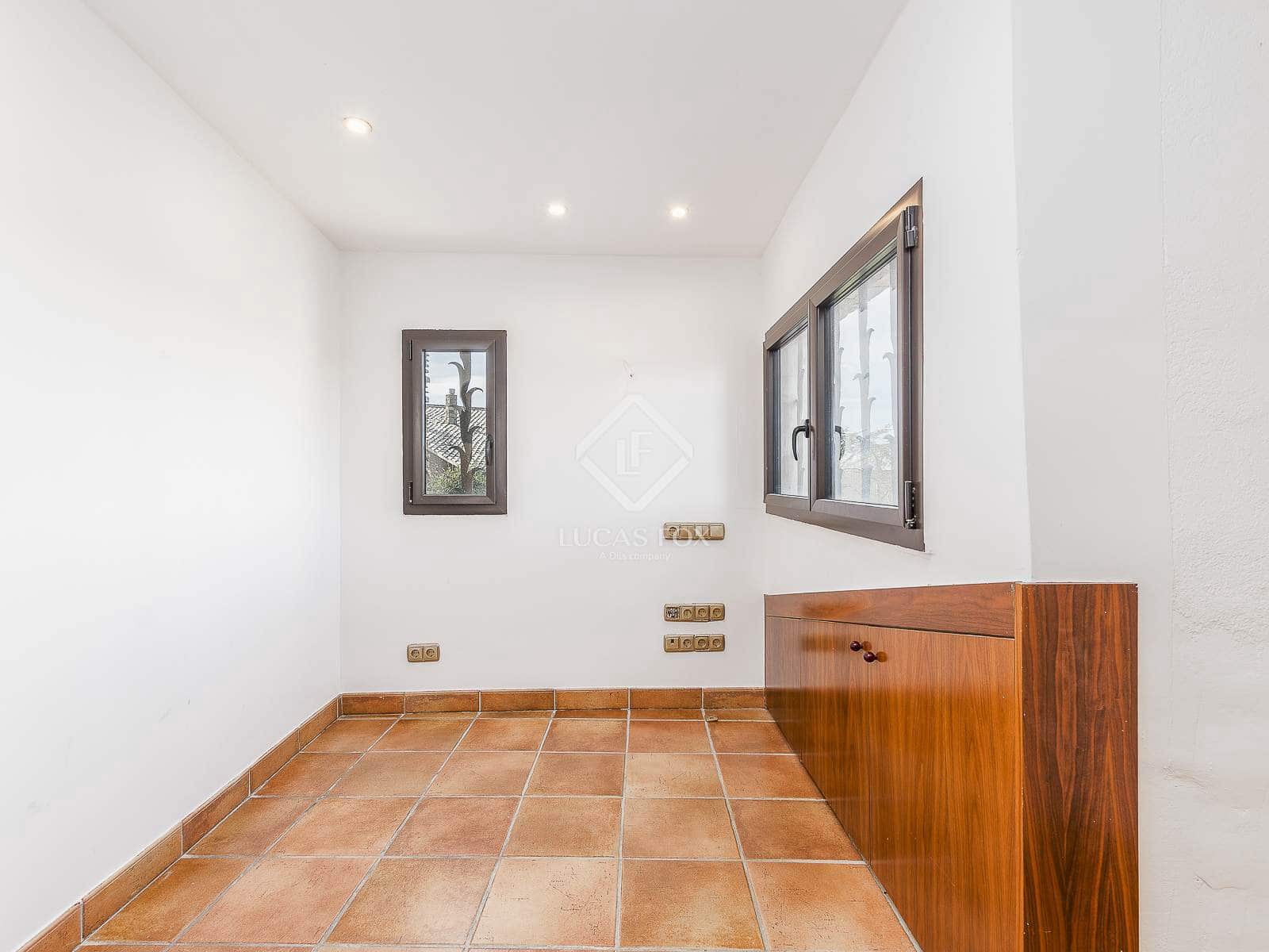 Chalet de 6 habitaciones en Barcelona ciudad en venta con piscina garaje - 1.640.000 € (Ref: 9389928)