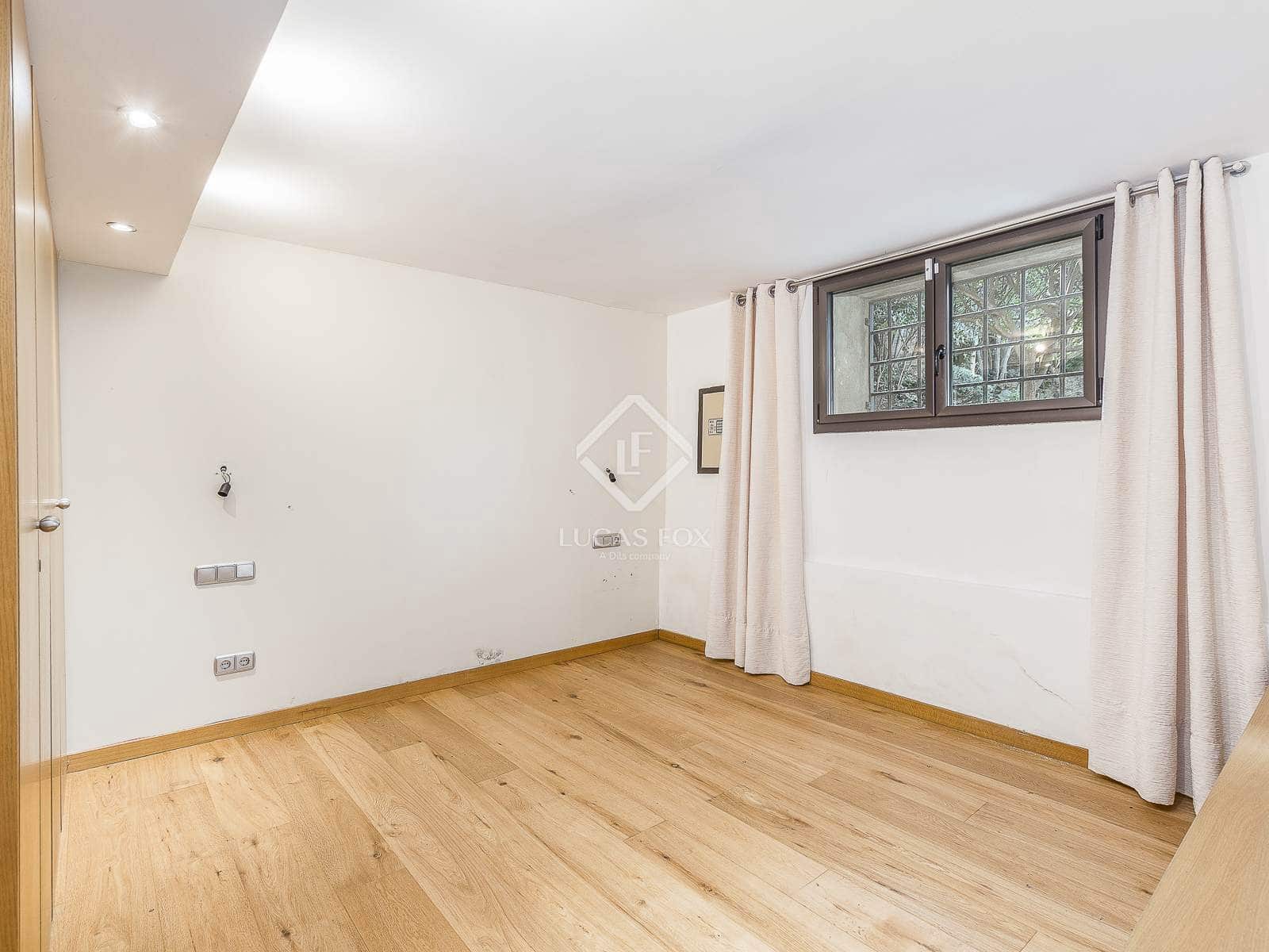 Chalet de 6 habitaciones en Barcelona ciudad en venta con piscina garaje - 1.640.000 € (Ref: 9389928)