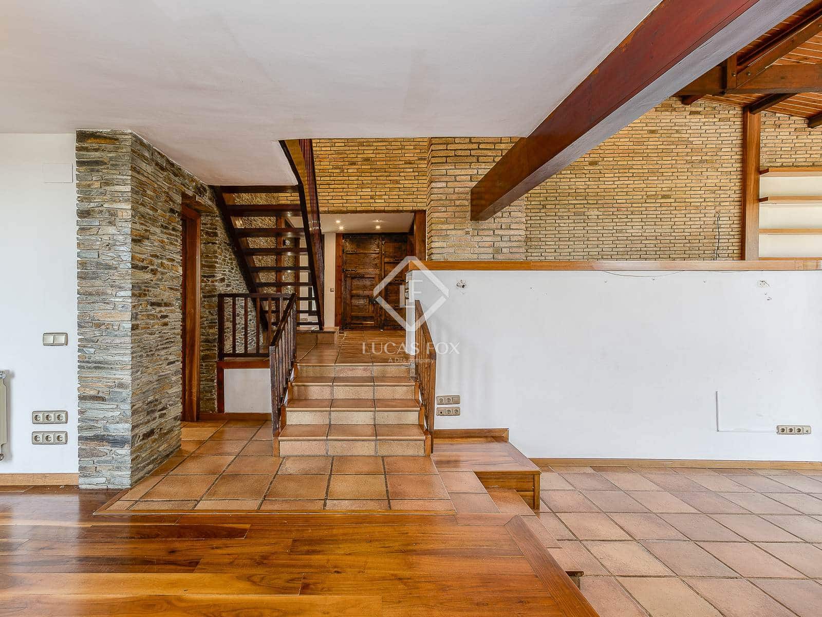 Chalet de 6 habitaciones en Barcelona ciudad en venta con piscina garaje - 1.640.000 € (Ref: 9389928)