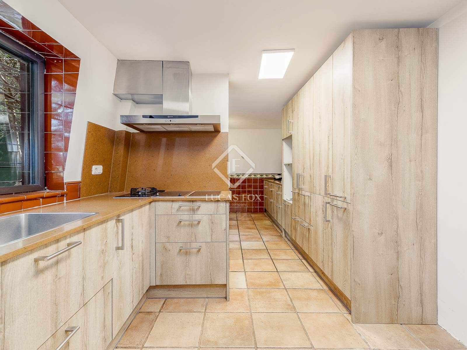 Chalet de 6 habitaciones en Barcelona ciudad en venta con piscina garaje - 1.640.000 € (Ref: 9389928)