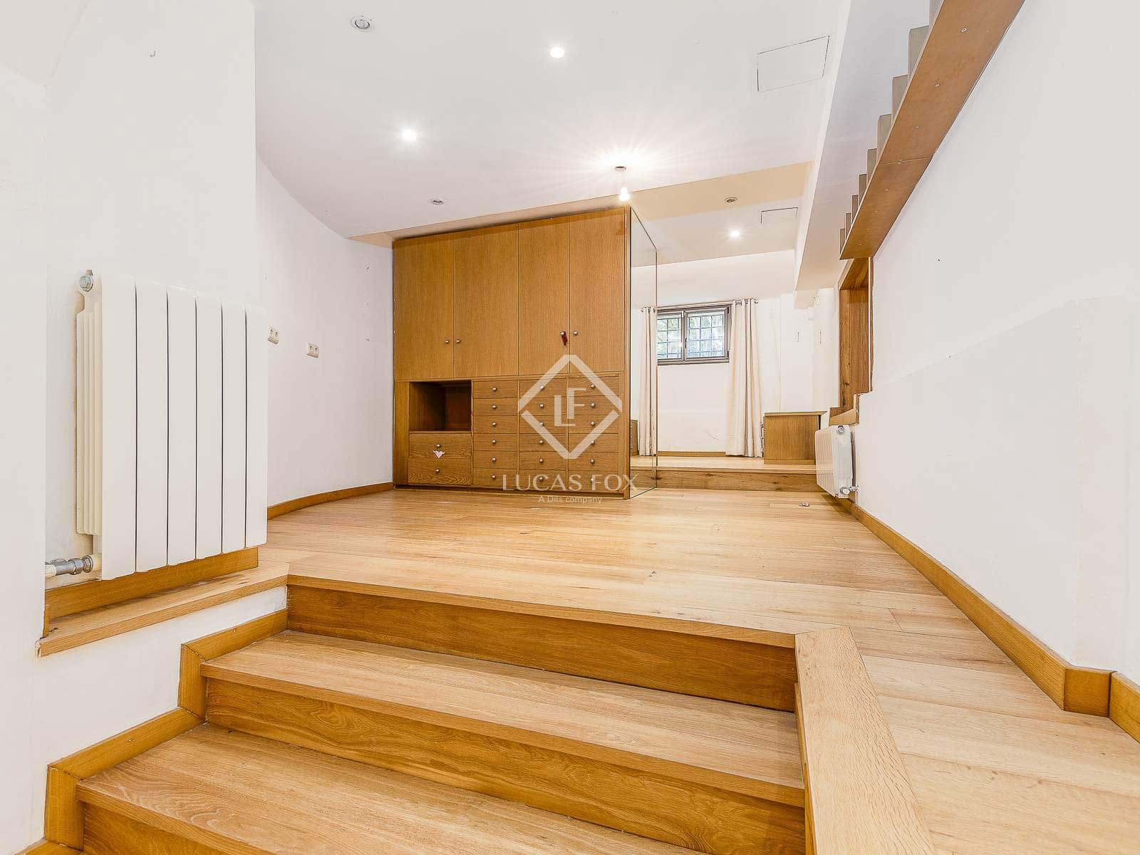 Chalet de 6 habitaciones en Barcelona ciudad en venta con piscina garaje - 1.640.000 € (Ref: 9389928)