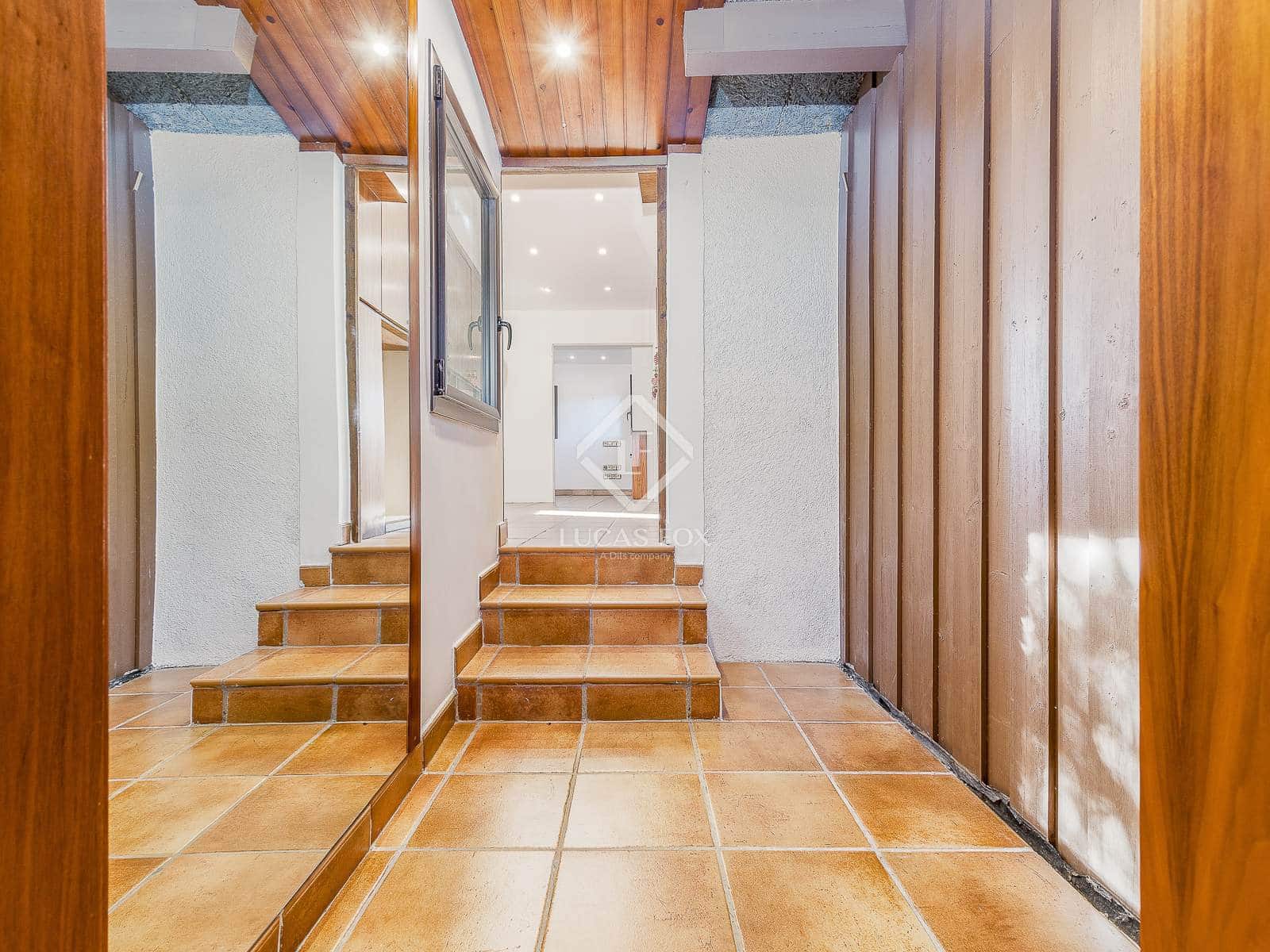 Chalet de 6 habitaciones en Barcelona ciudad en venta con piscina garaje - 1.640.000 € (Ref: 9389928)