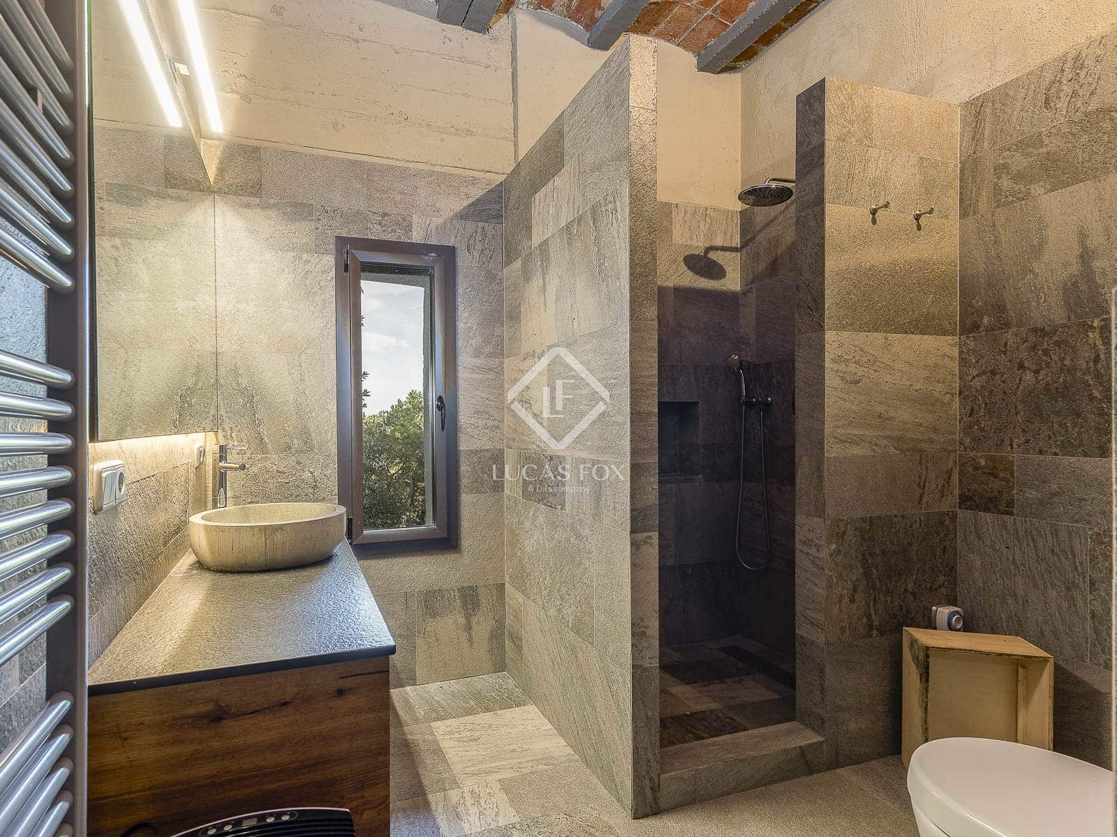 Chalet de 6 habitaciones en Barcelona ciudad en venta con piscina garaje - 1.640.000 € (Ref: 9389928)