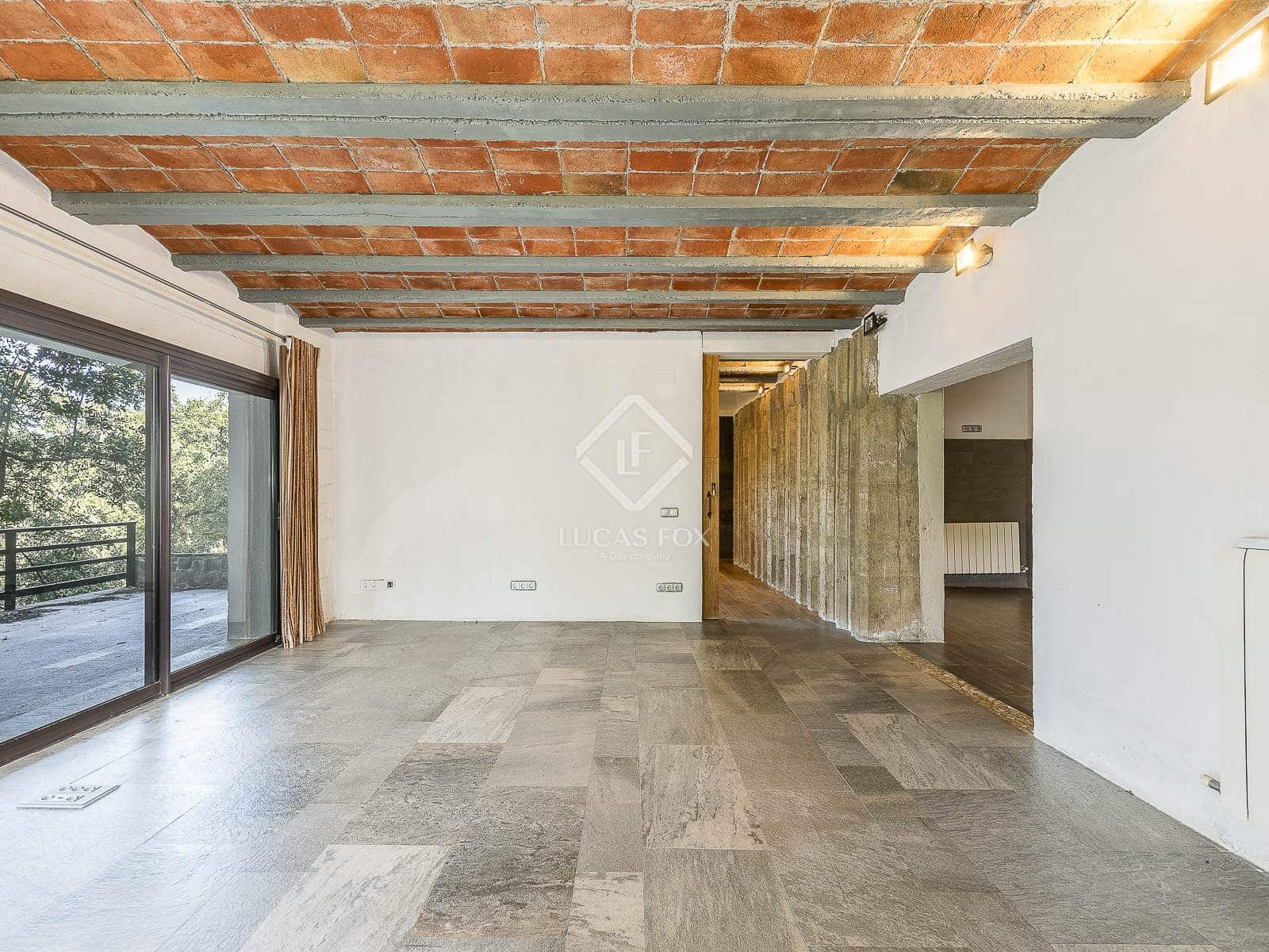 Chalet de 6 habitaciones en Barcelona ciudad en venta con piscina garaje - 1.640.000 € (Ref: 9389928)