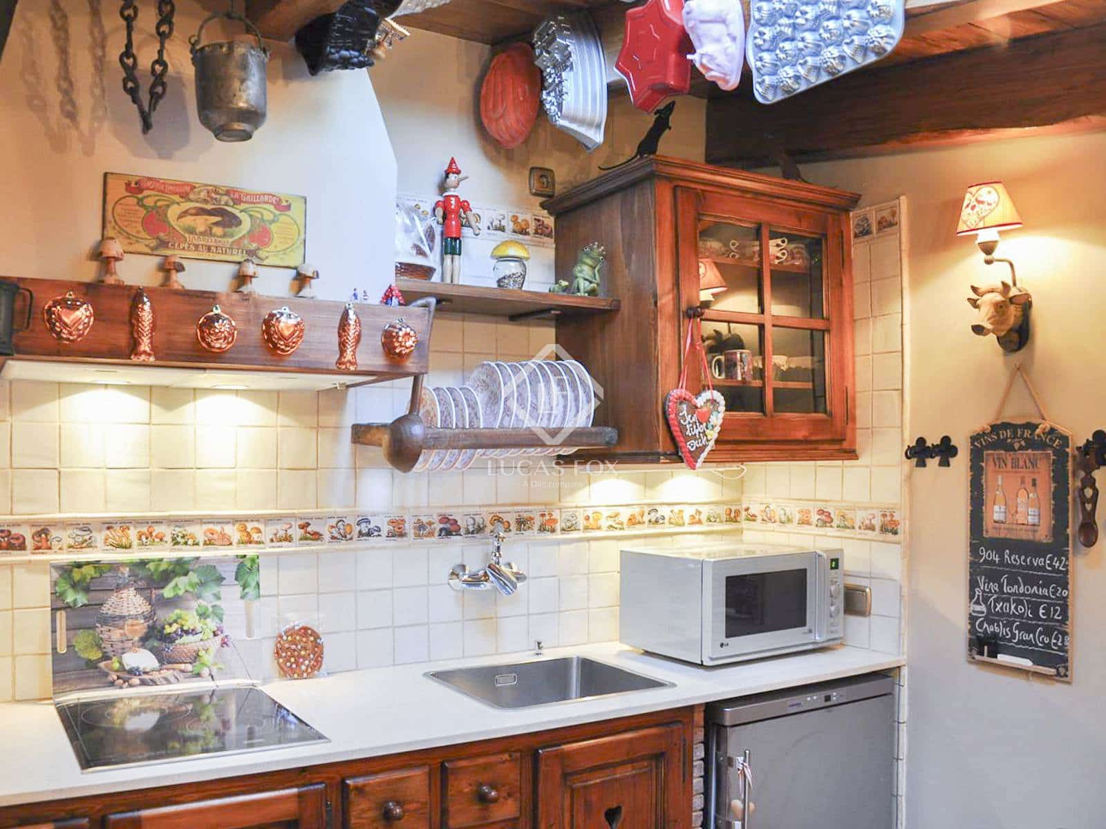 Chalet de 6 habitaciones en Barcelona ciudad en venta con piscina garaje - 1.640.000 € (Ref: 9389928)