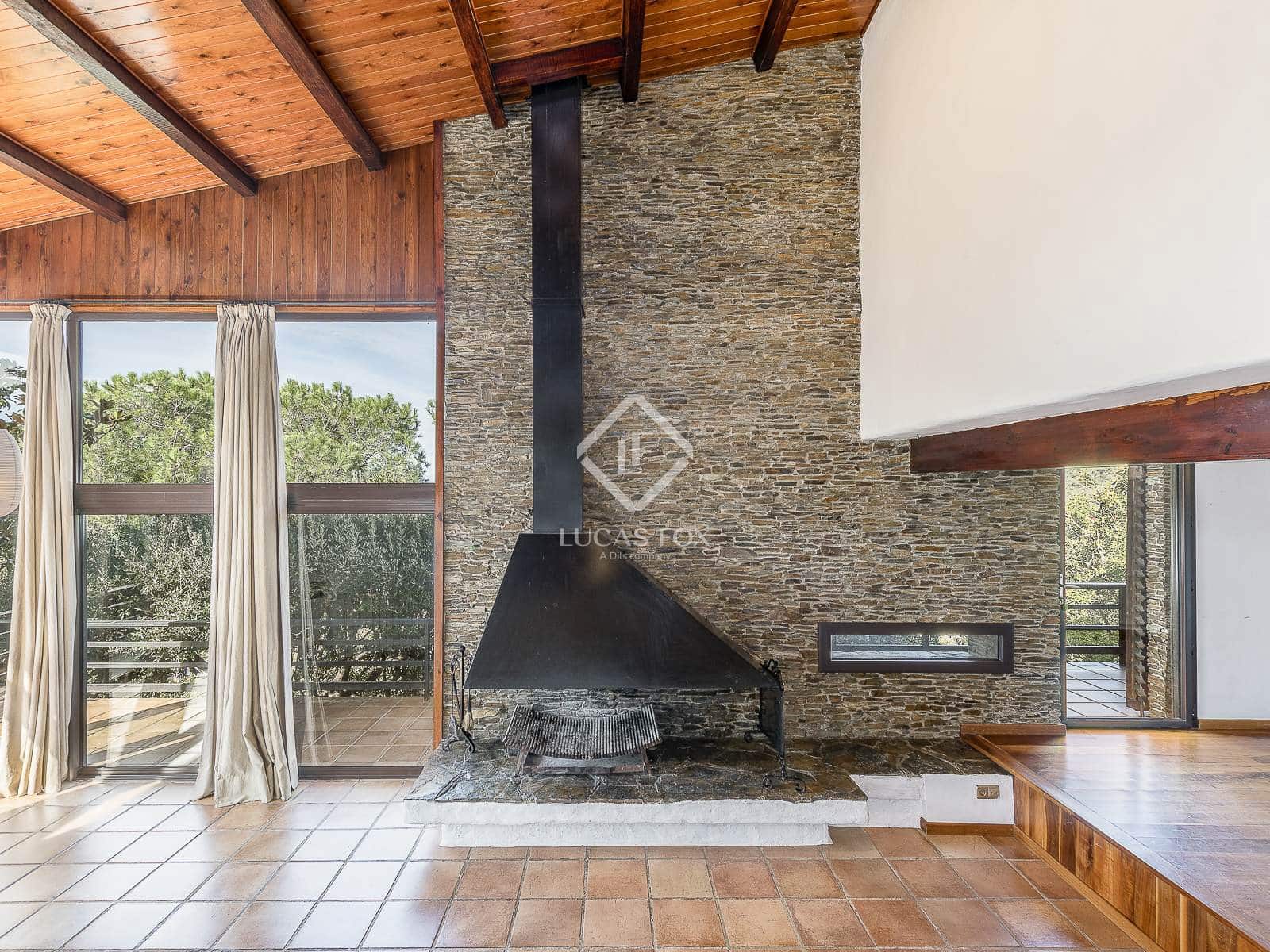 Chalet de 6 habitaciones en Barcelona ciudad en venta con piscina garaje - 1.640.000 € (Ref: 9389928)