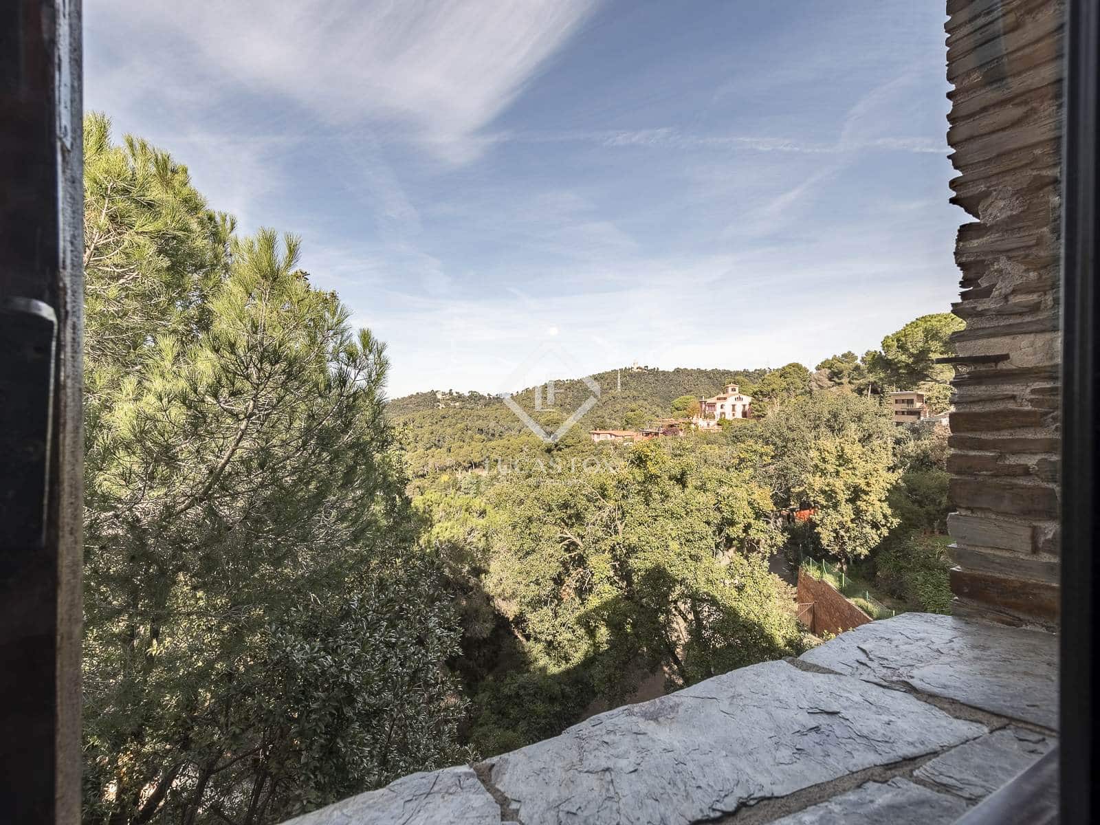 Chalet de 6 habitaciones en Barcelona ciudad en venta con piscina garaje - 1.640.000 € (Ref: 9389928)