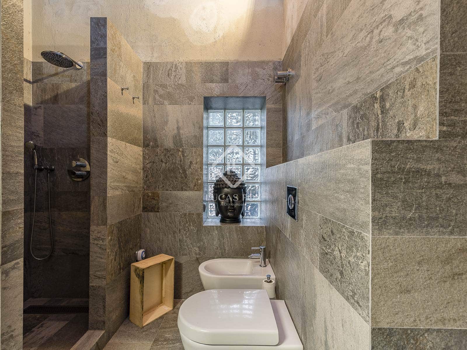 Chalet de 6 habitaciones en Barcelona ciudad en venta con piscina garaje - 1.640.000 € (Ref: 9389928)