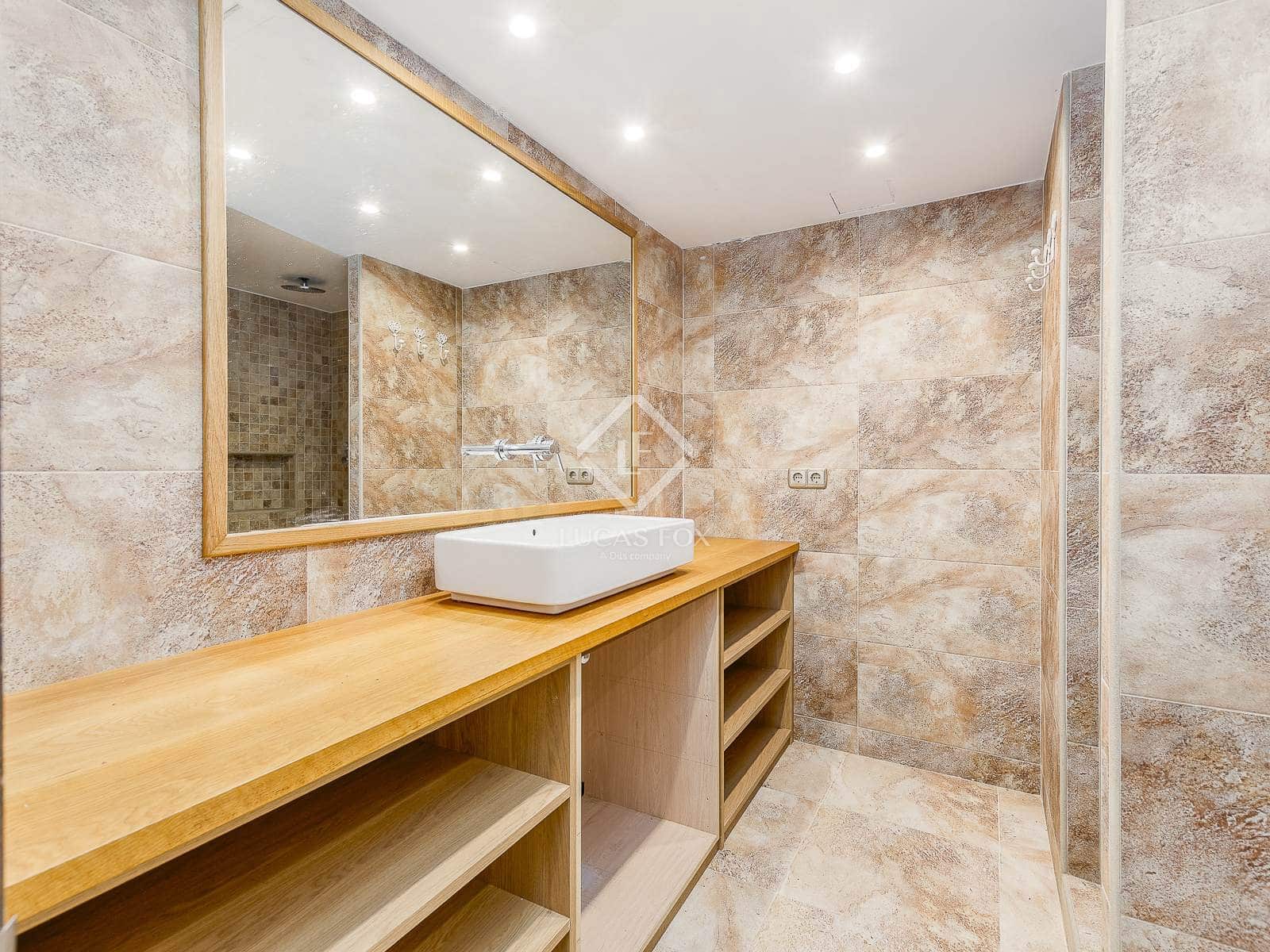 Chalet de 6 habitaciones en Barcelona ciudad en venta con piscina garaje - 1.640.000 € (Ref: 9389928)