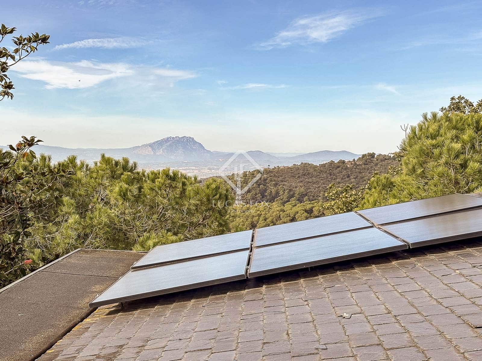 Chalet de 6 habitaciones en Barcelona ciudad en venta con piscina garaje - 1.640.000 € (Ref: 9389928)