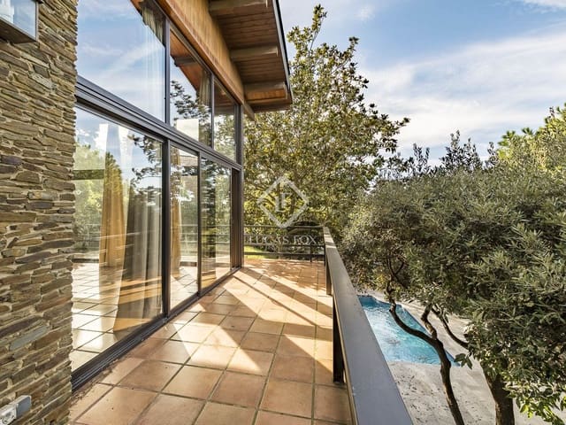 6 bedroom Villa for sale in Barcelona city with pool garage - € 1,640,000 (Ref: 9389928)