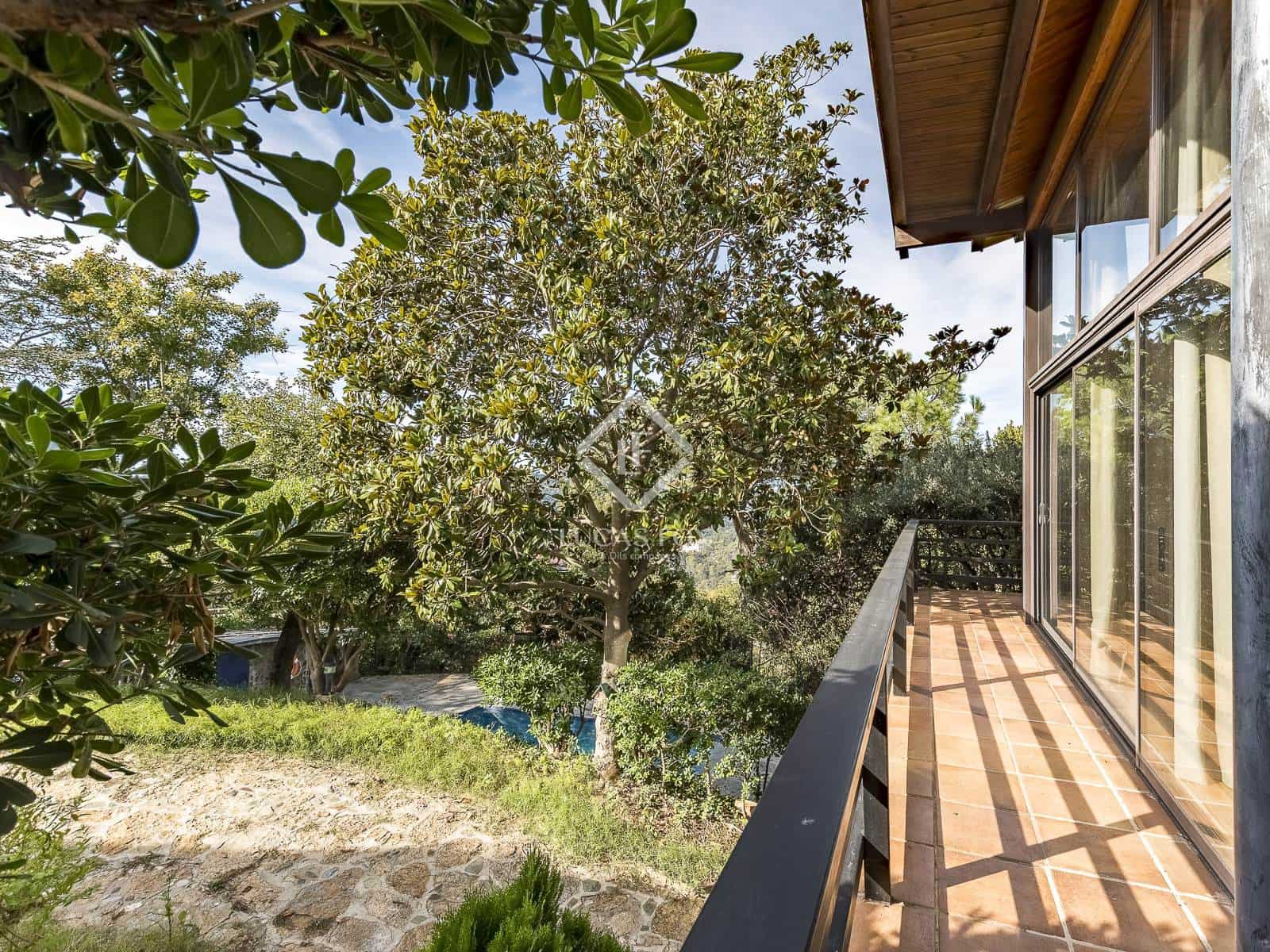 Chalet de 6 habitaciones en Barcelona ciudad en venta con piscina garaje - 1.640.000 € (Ref: 9389928)