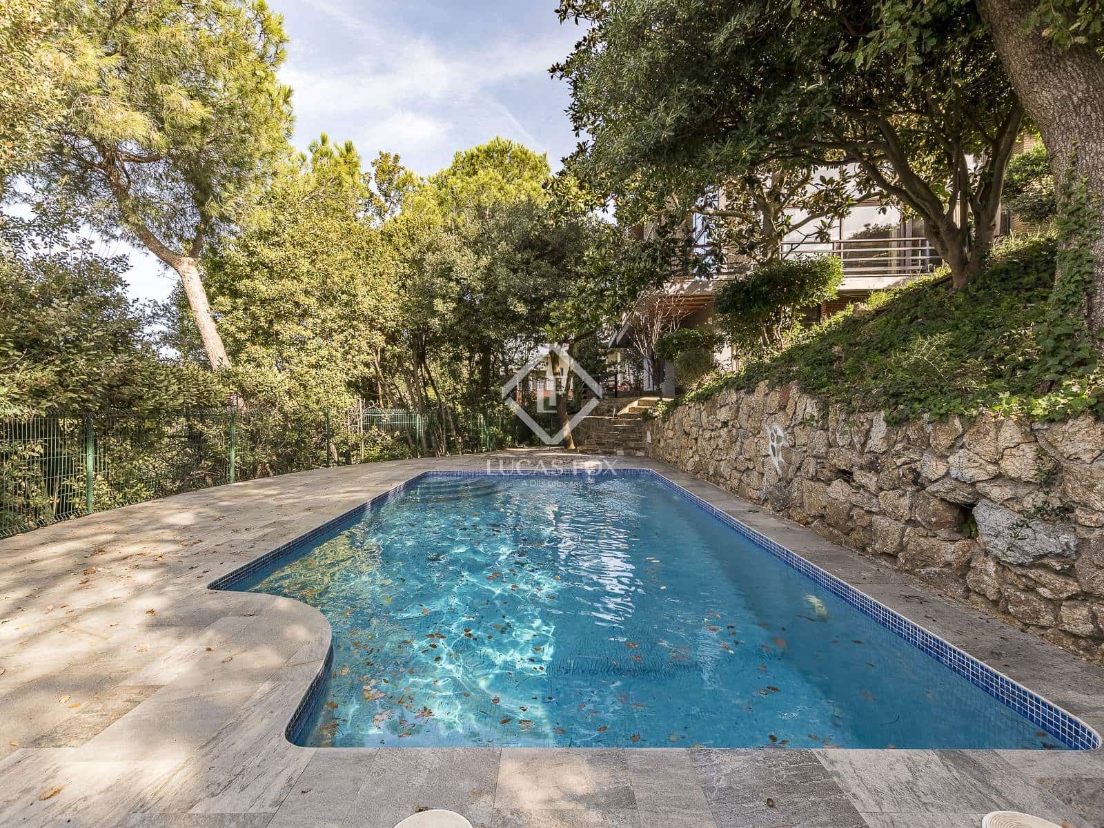 Chalet de 6 habitaciones en Barcelona ciudad en venta con piscina garaje - 1.640.000 € (Ref: 9389928)