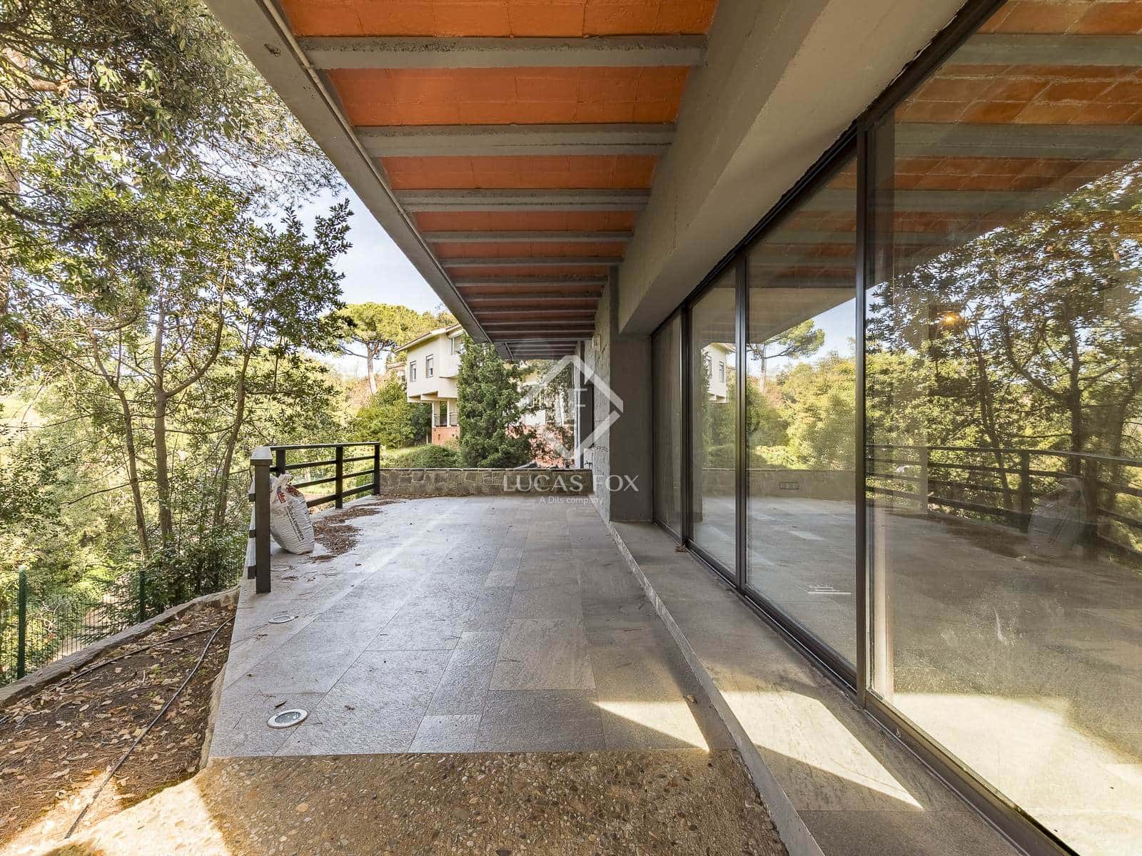 Chalet de 6 habitaciones en Barcelona ciudad en venta con piscina garaje - 1.640.000 € (Ref: 9389928)