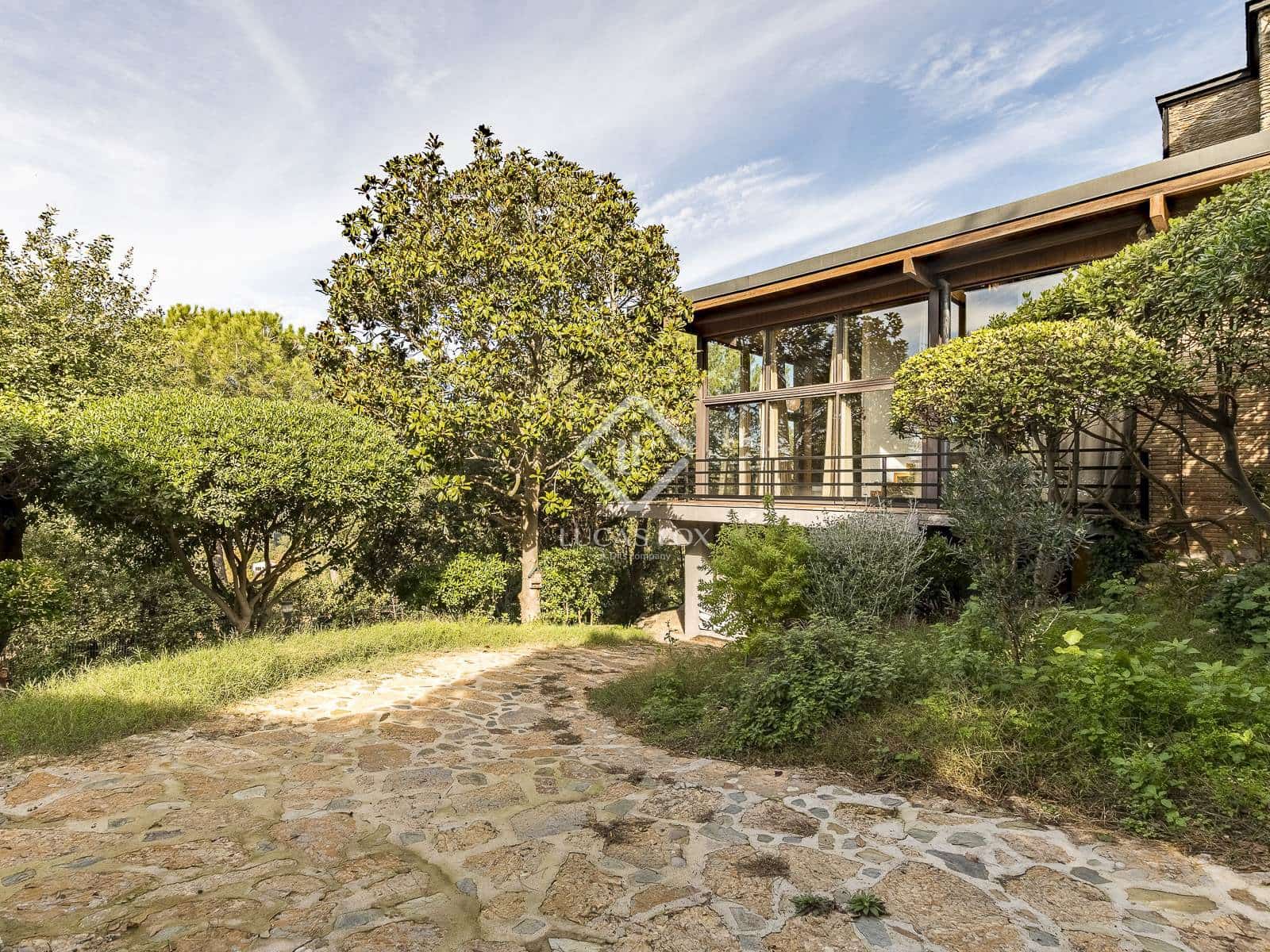 Chalet de 6 habitaciones en Barcelona ciudad en venta con piscina garaje - 1.640.000 € (Ref: 9389928)