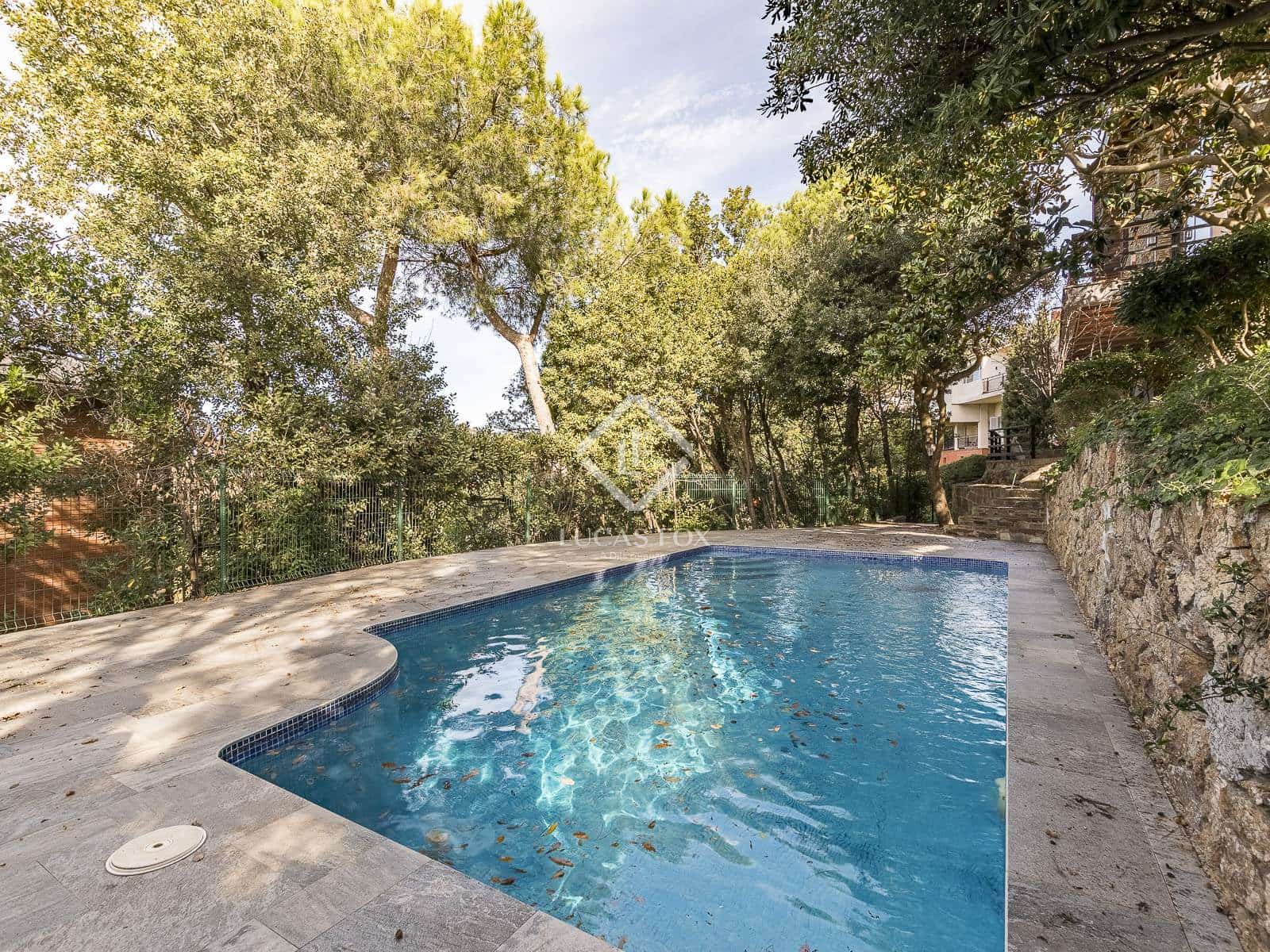 Chalet de 6 habitaciones en Barcelona ciudad en venta con piscina garaje - 1.640.000 € (Ref: 9389928)