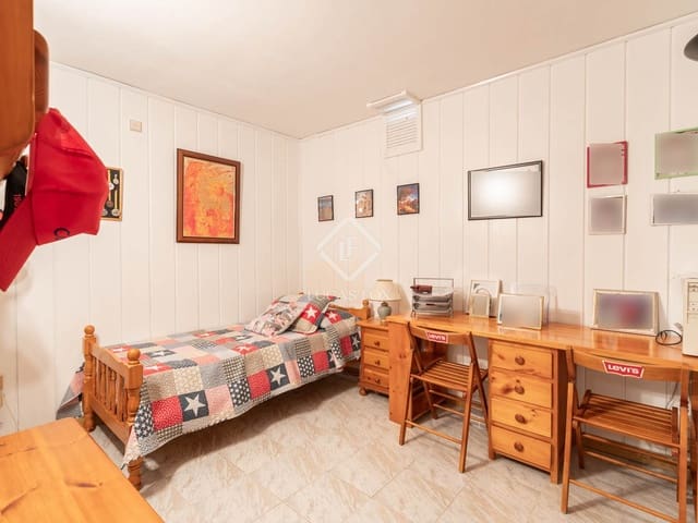 5 bedroom Villa for sale in Castelldefels with pool garage - € 1,036,000 (Ref: 9390814)