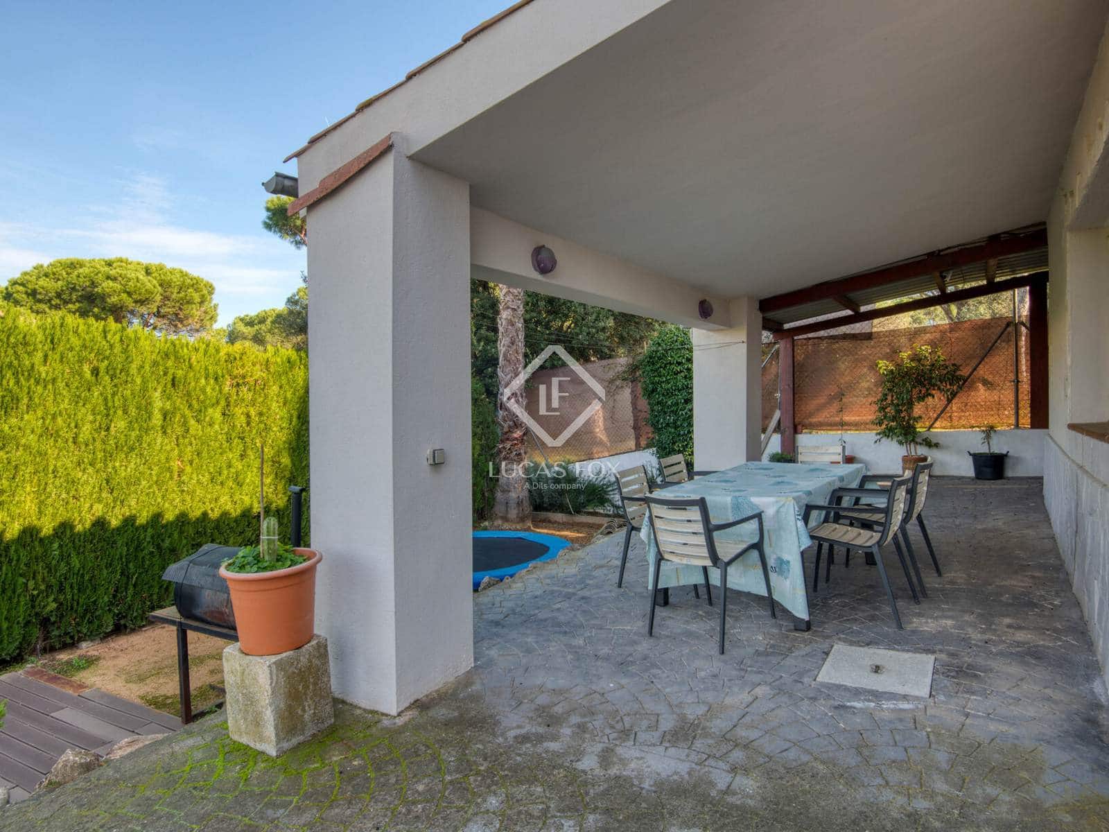 3 bedroom Villa for sale in Sant Feliu de Guixols with pool garage - € 545,000 (Ref: 9394035)