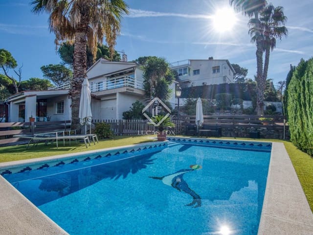 3 bedroom Villa for sale in Sant Feliu de Guíxols with pool garage - € 545,000 (Ref: 9394035)