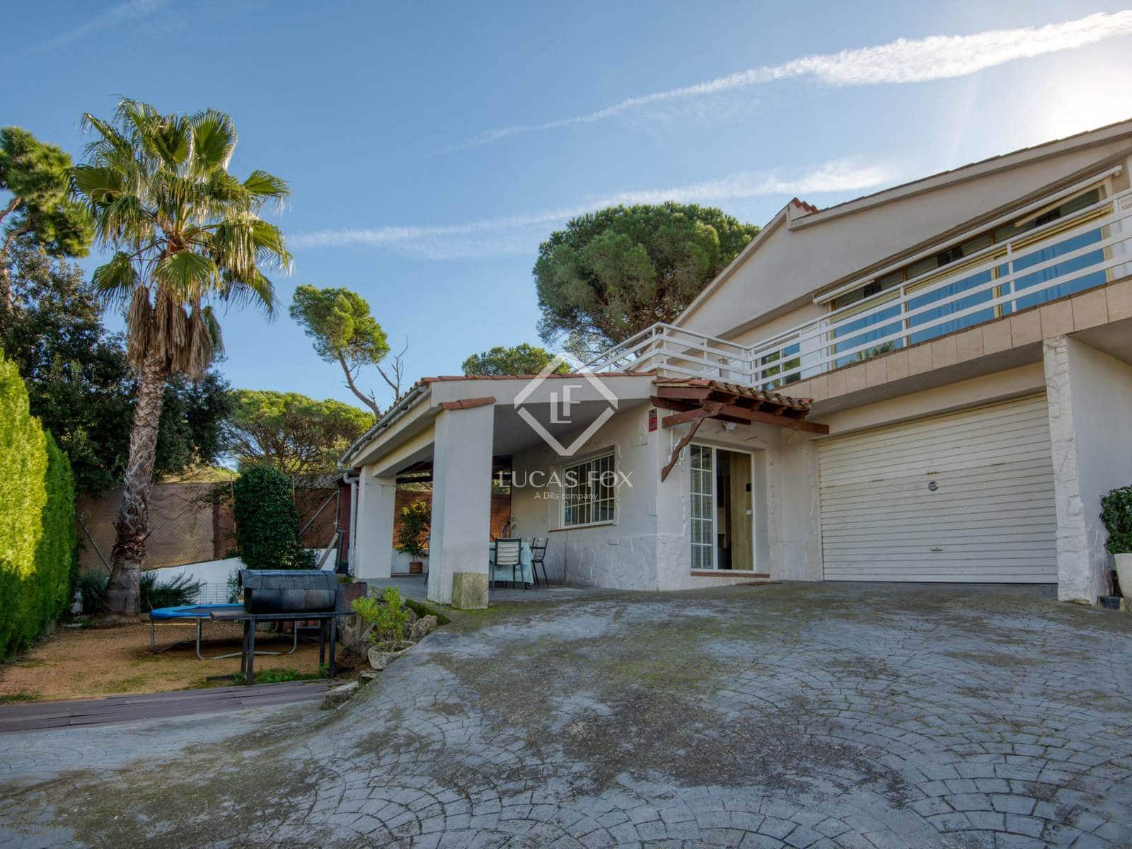 3 bedroom Villa for sale in Sant Feliu de Guixols with pool garage - € 545,000 (Ref: 9394035)