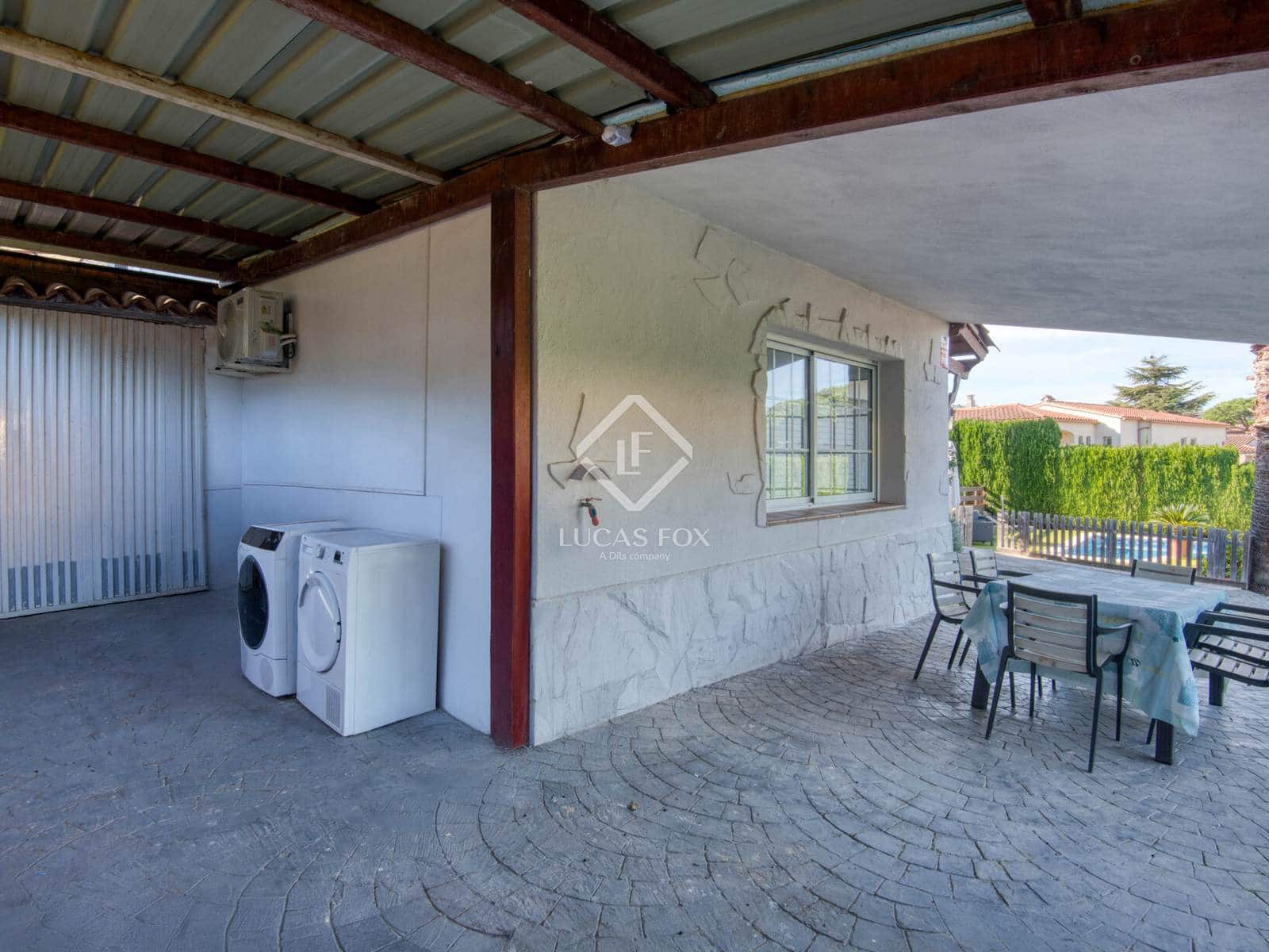 3 bedroom Villa for sale in Sant Feliu de Guixols with pool garage - € 545,000 (Ref: 9394035)